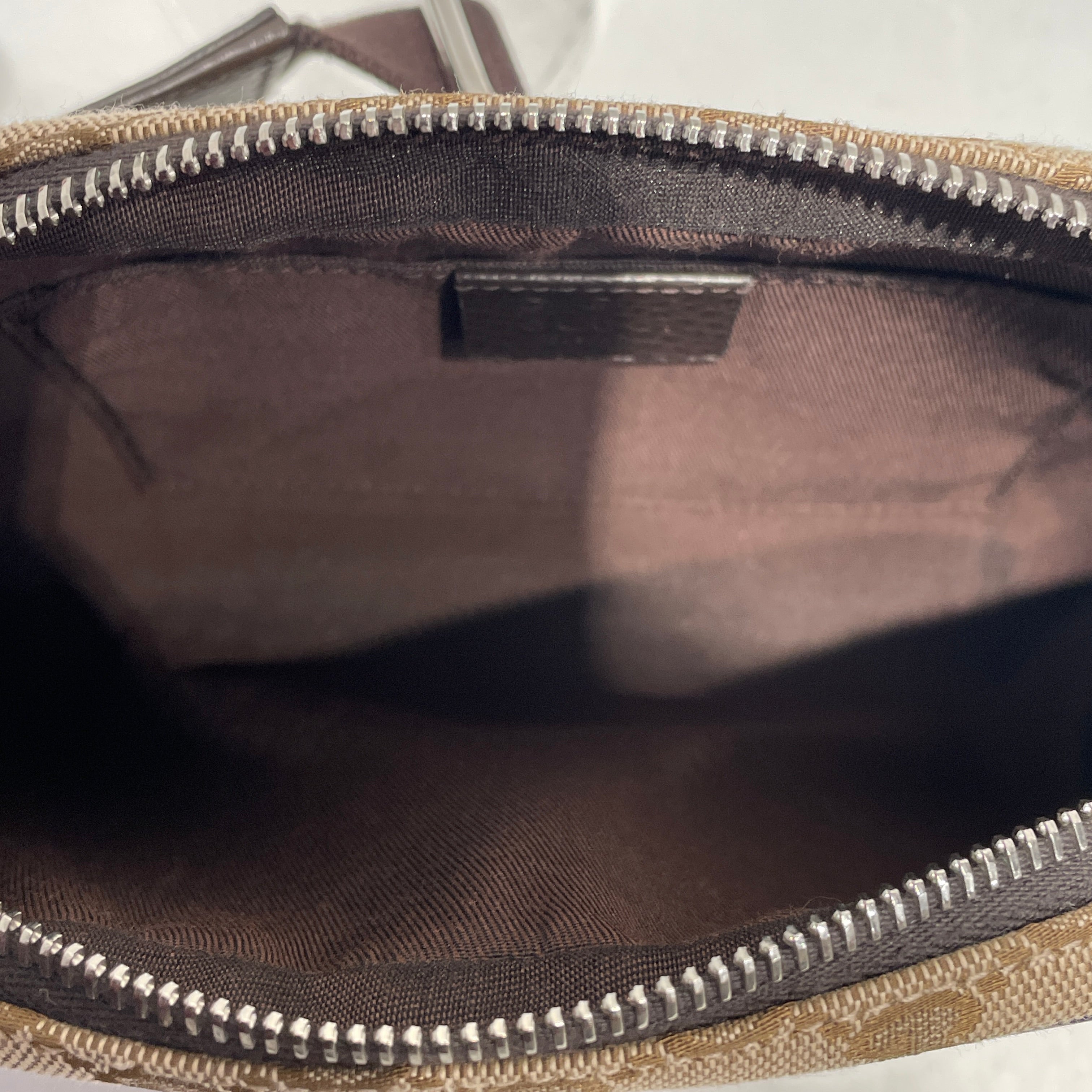 GUCCI/Fanny Pack/Monogram/CML/GG canvas  bag 449174 view 4
