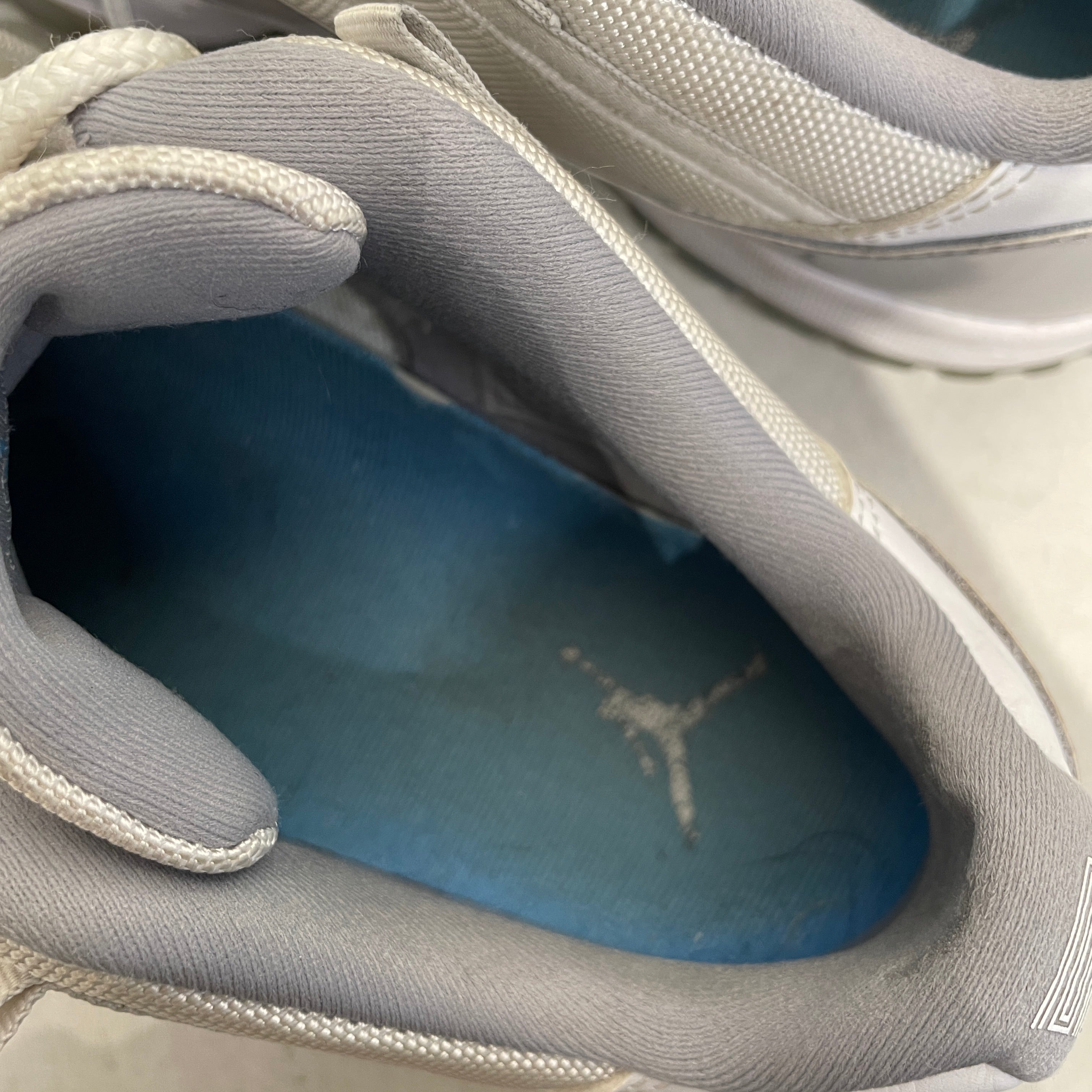 NIKE/AIR JORDAN 11 RETRO LOW/Low-Sneakers/US 13/Leather/WHT/AV2187-140 view 3