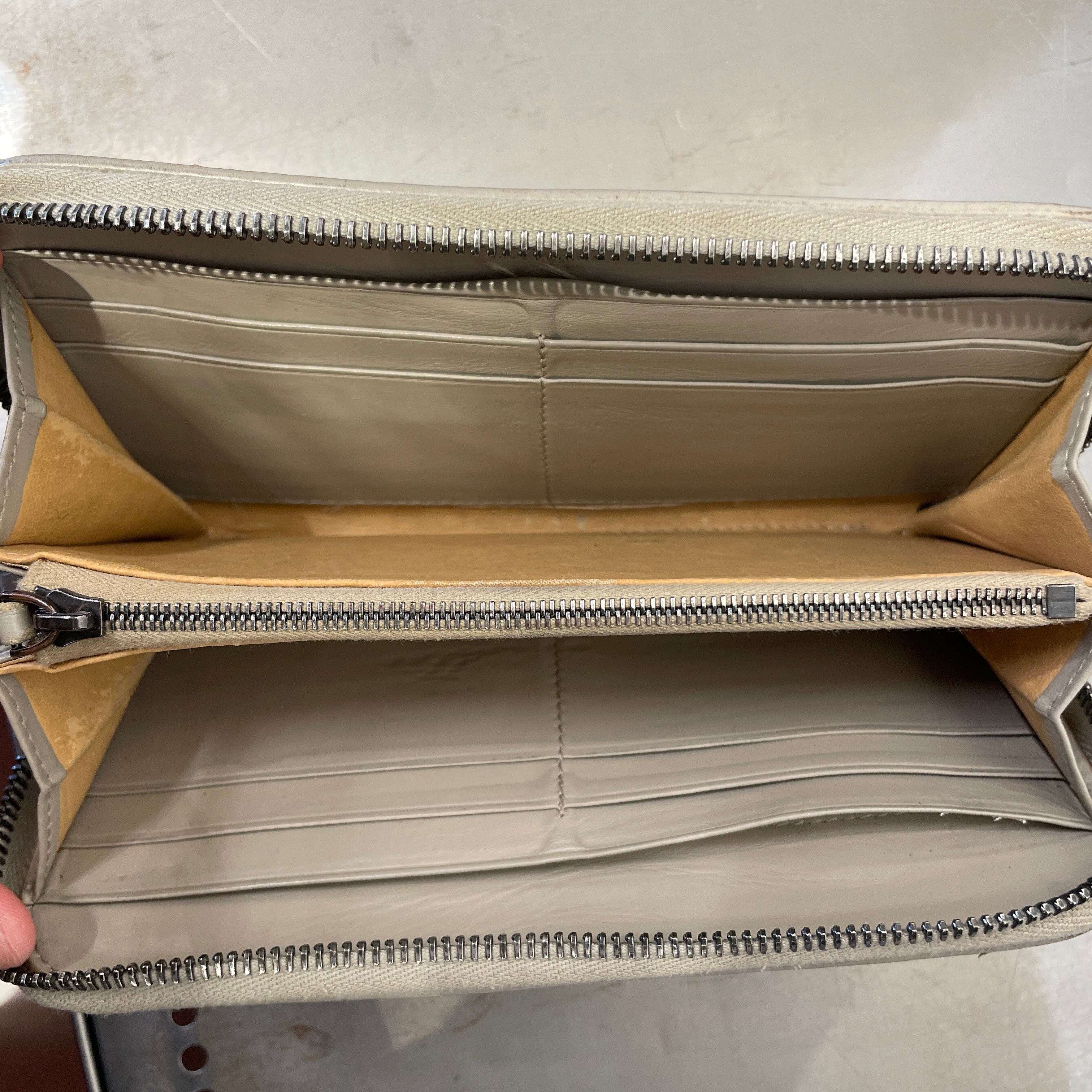 BOTTEGA VENETA/Long Wallet/Leather/GRY/L's/INTRECCIATO ZIP view 4