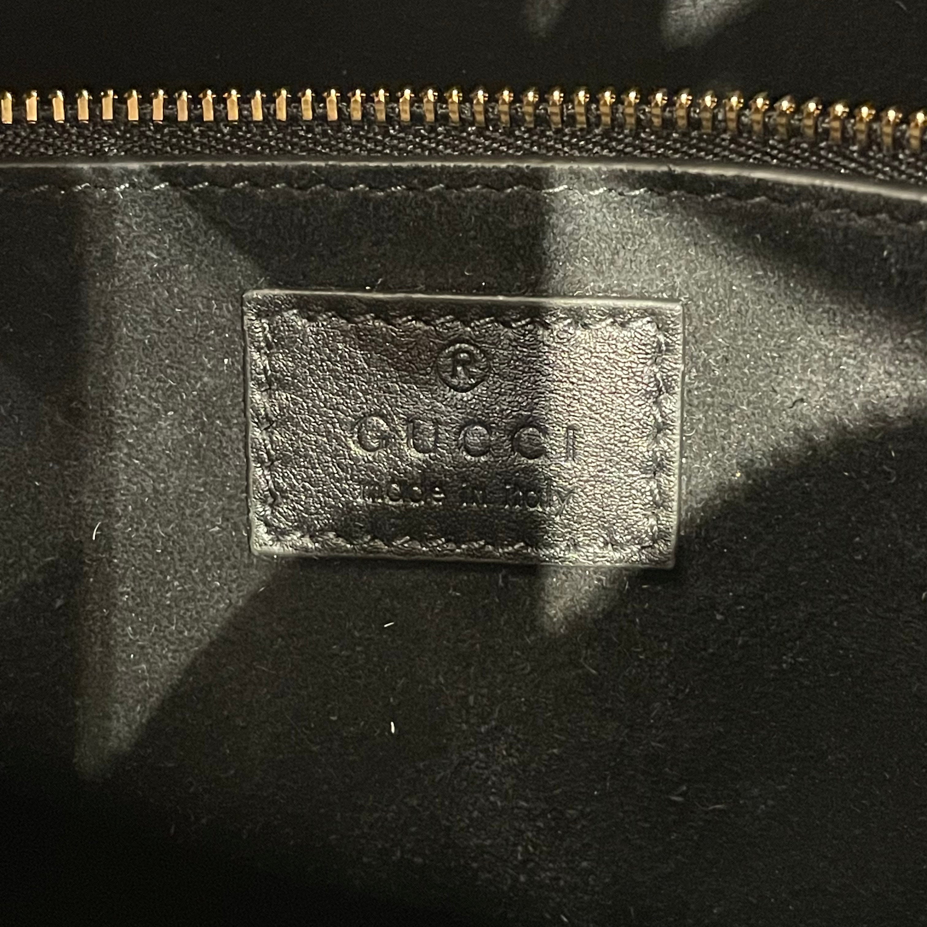 GUCCI/Bag/Leather/BLK/medium emblem view 5