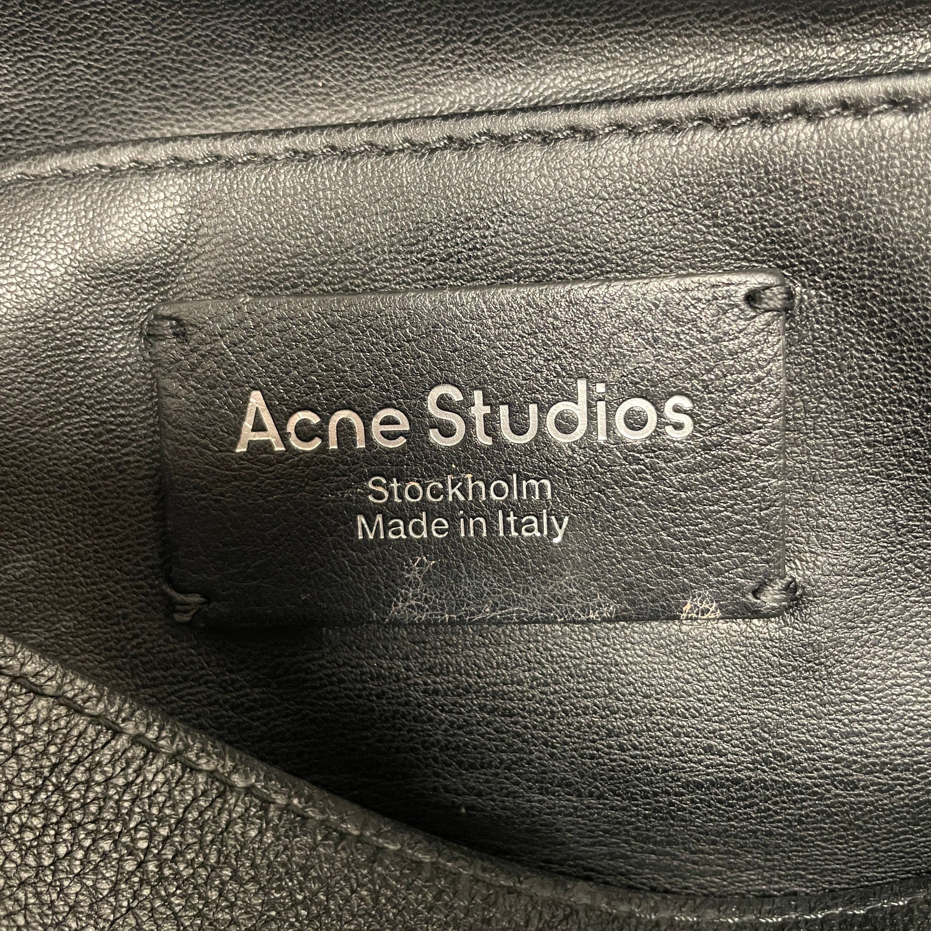 Acne Studios/Cross Body Bag/Leather/BLK/KEY ATTACHMENT view 3