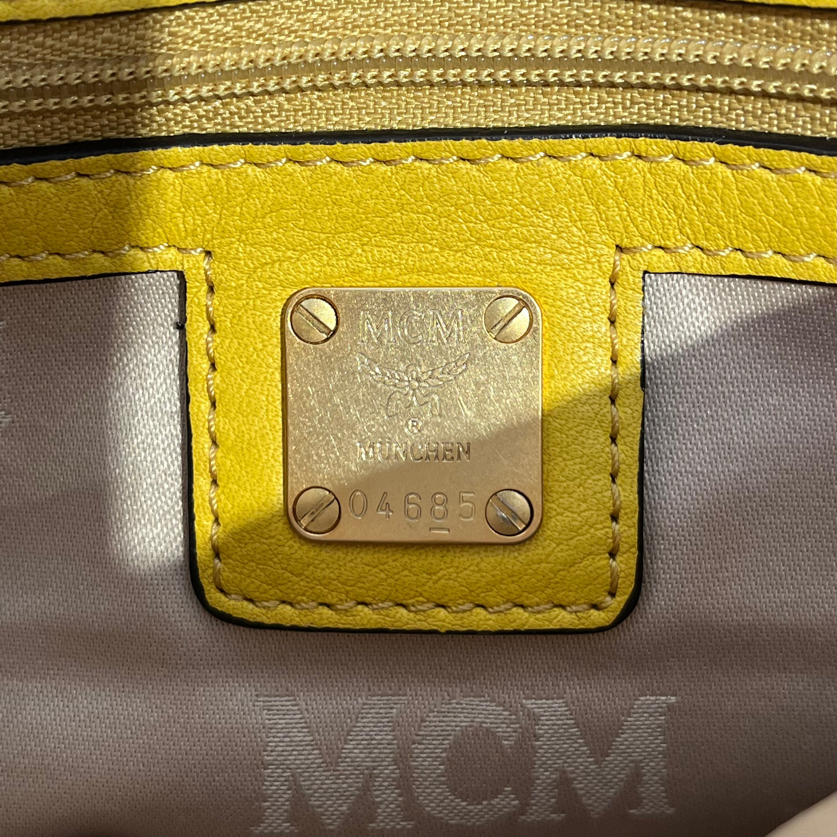 MCM/Cross Body Bag/Leather/YEL/ view 5