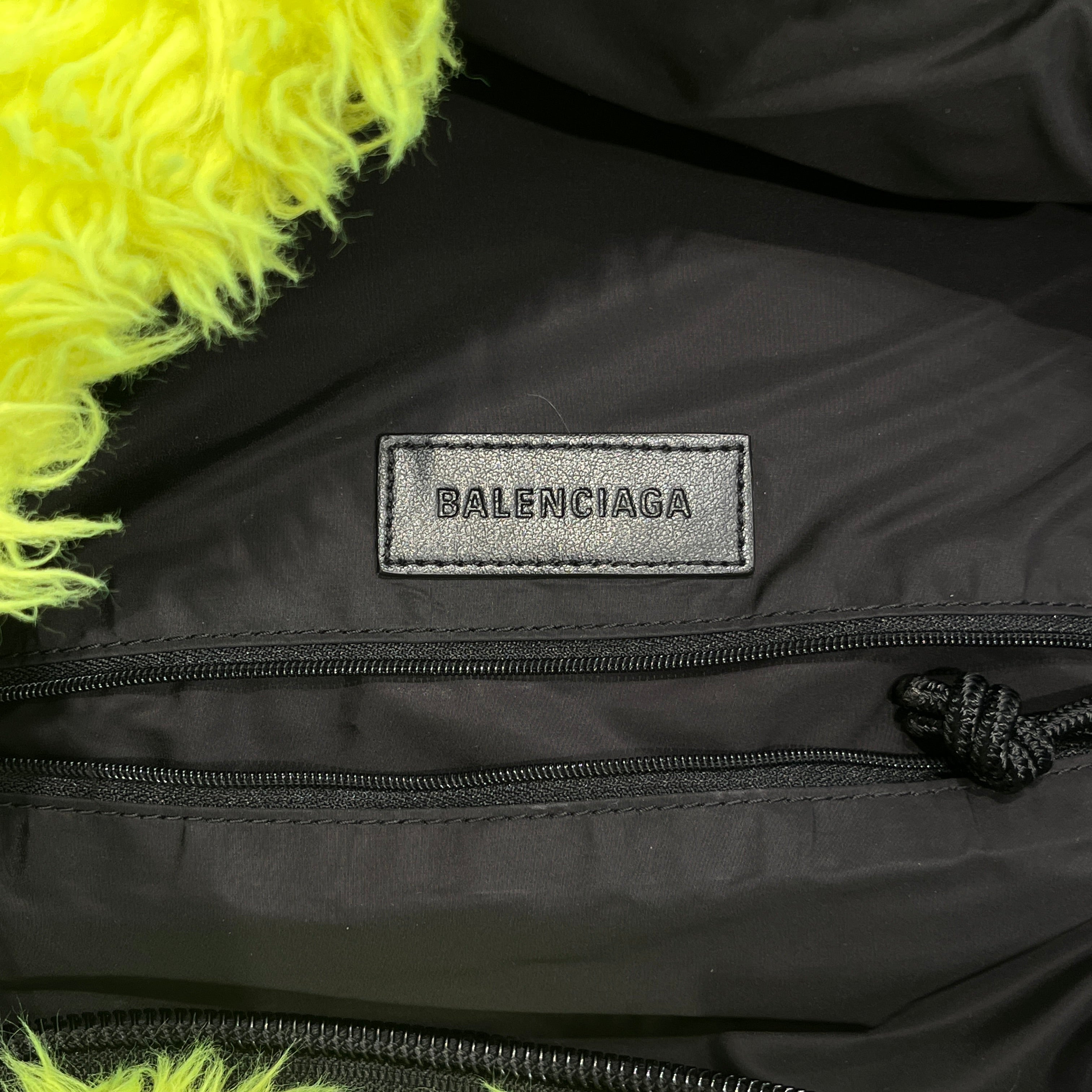 BALENCIAGA/Backpack/Fake Fur/GRN/XXL FUZZY view 6