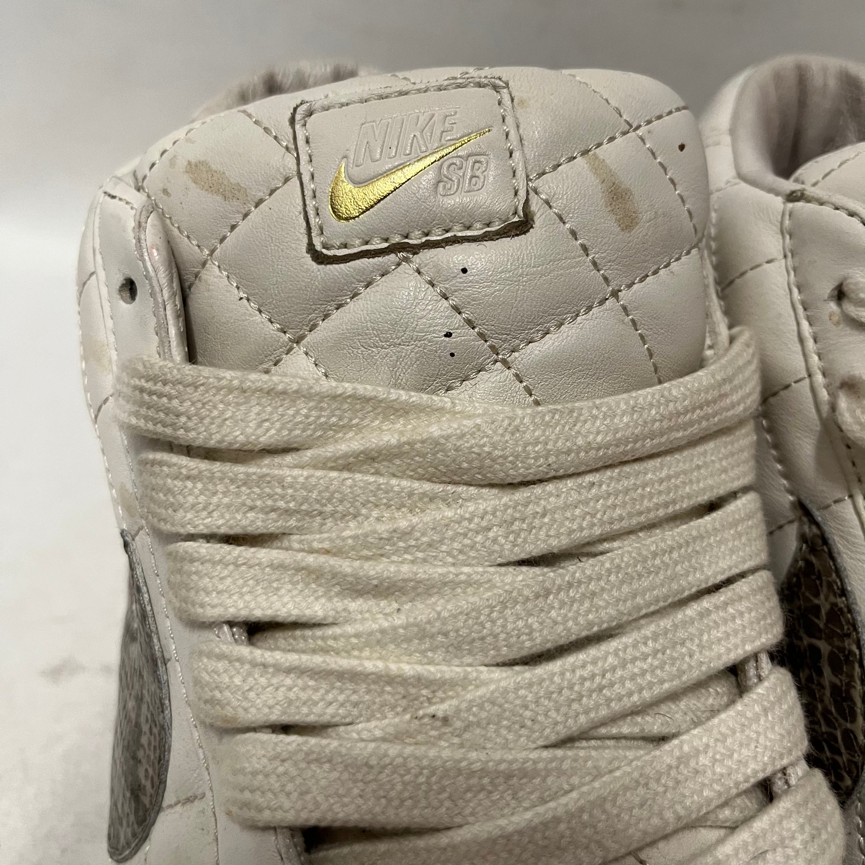 NIKE/Supreme/Low-Sneakers/US 10.5/Leather/WHT/quilted view 6