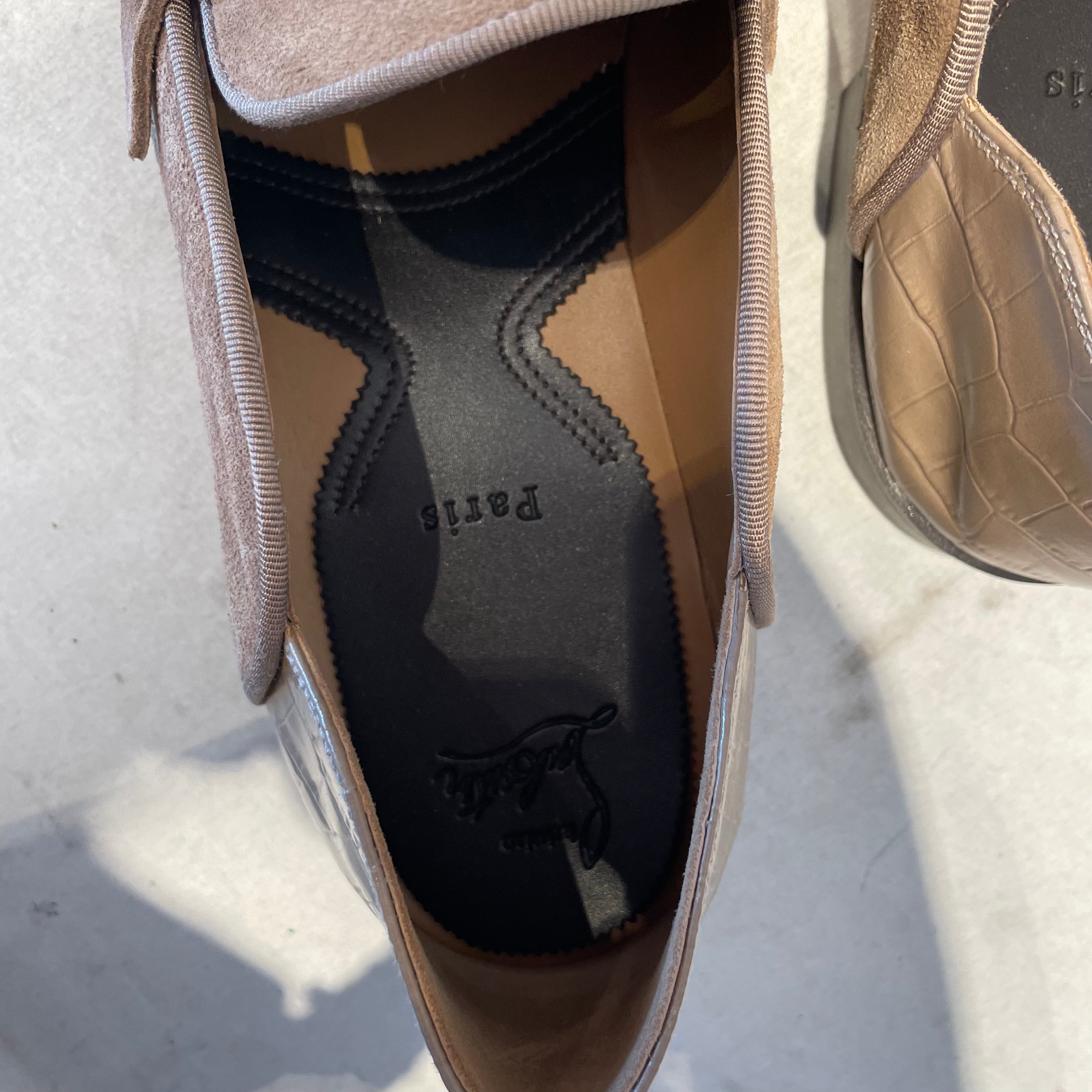 Christian Louboutin/Loafers/EU 46/BEG/No Penny Back view 3