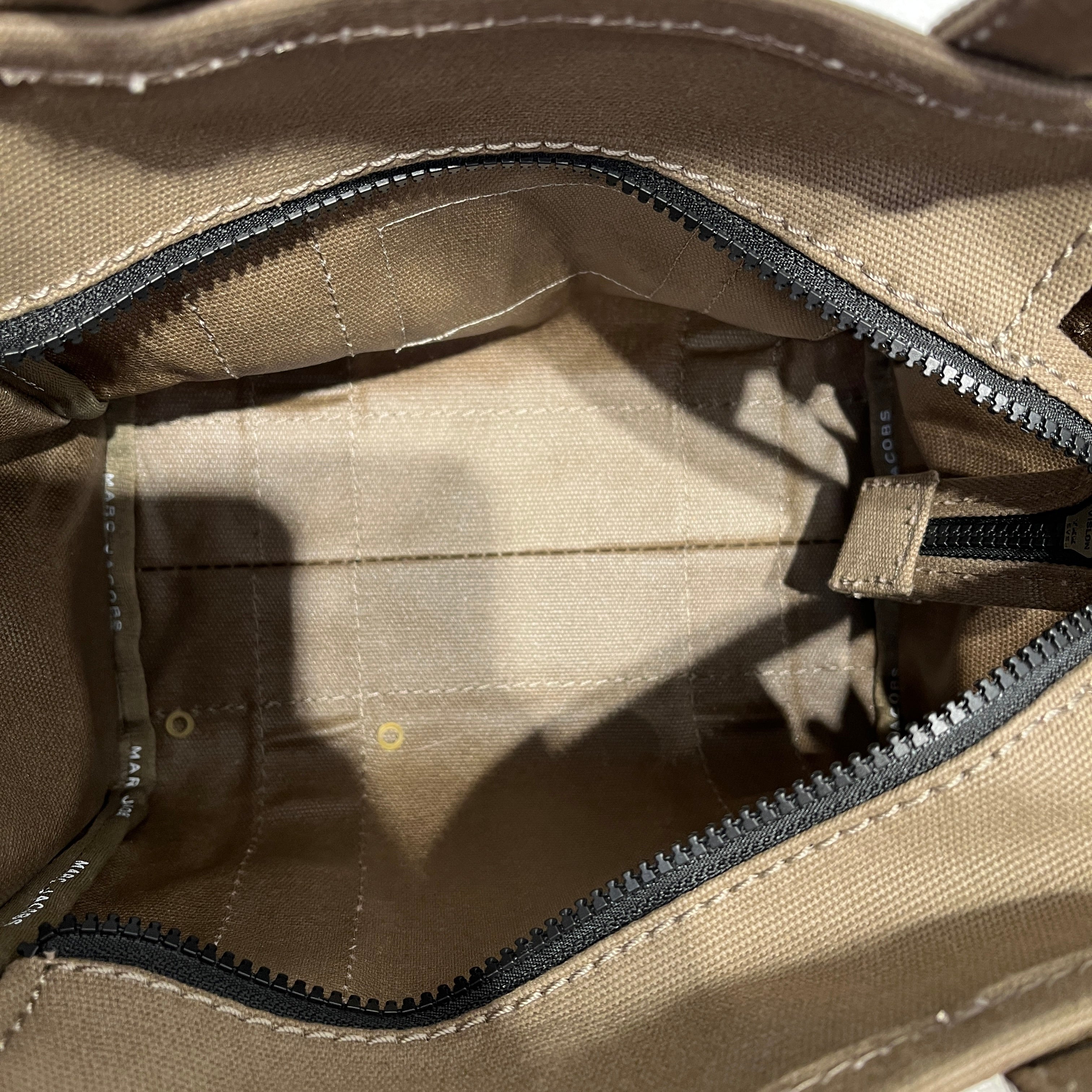MARC JACOBS/Tote Bag/Cotton/GRN/army green the tote cross body view 5