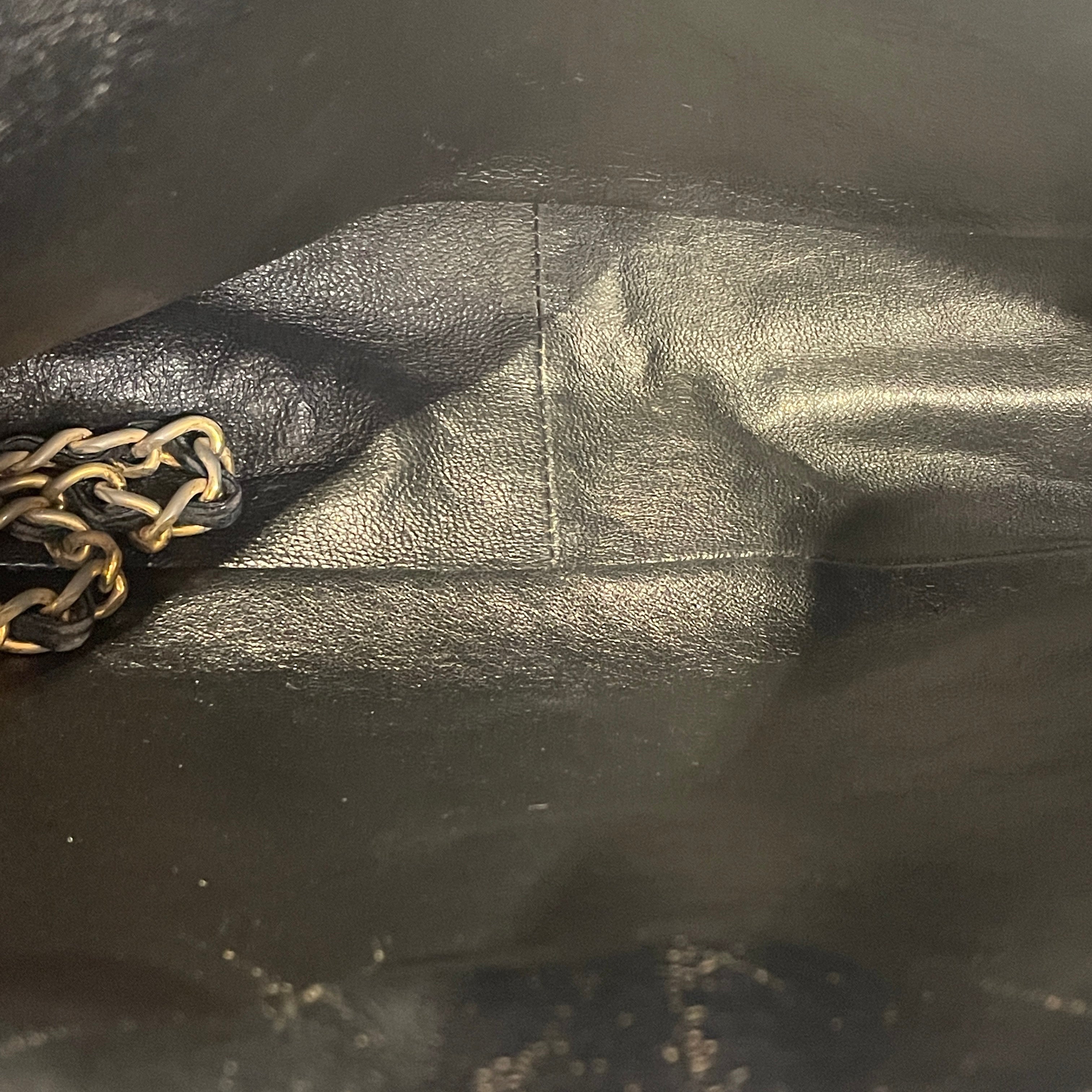 CHANEL/Cross Body Bag/Black/ view 4