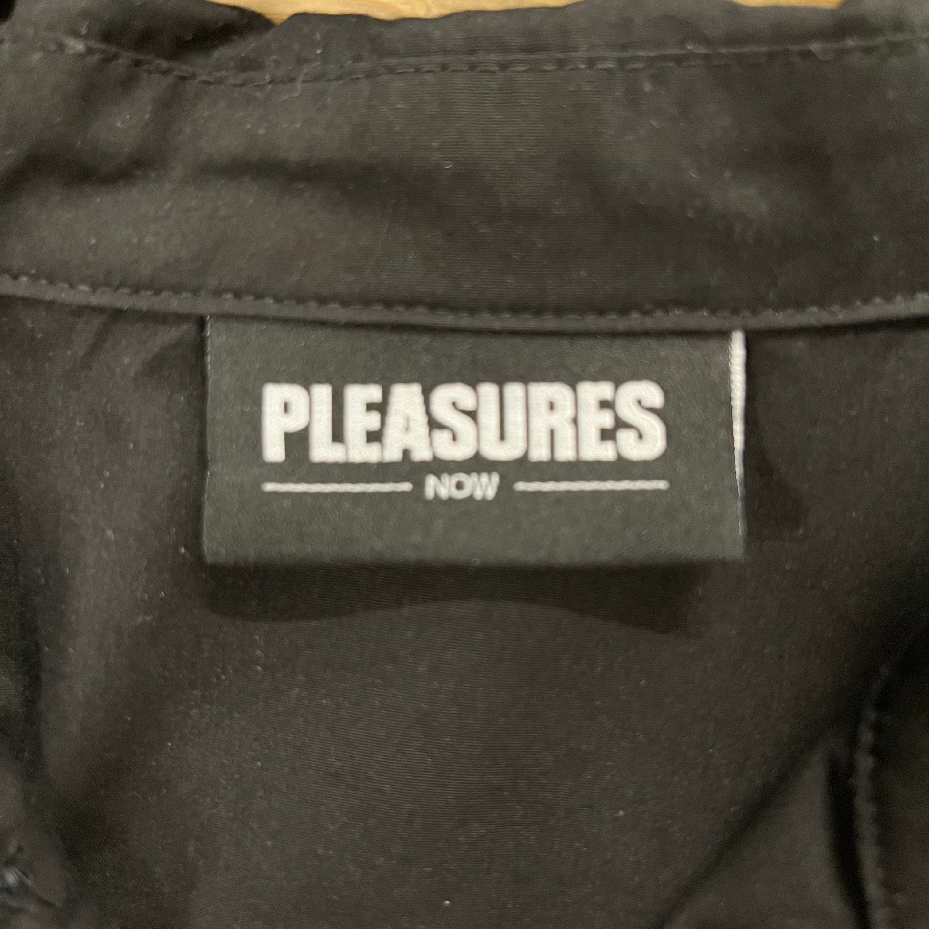 Pleasures/SS Shirt/S/Polyester/BLK/Graphic/Night City Skyline view 3