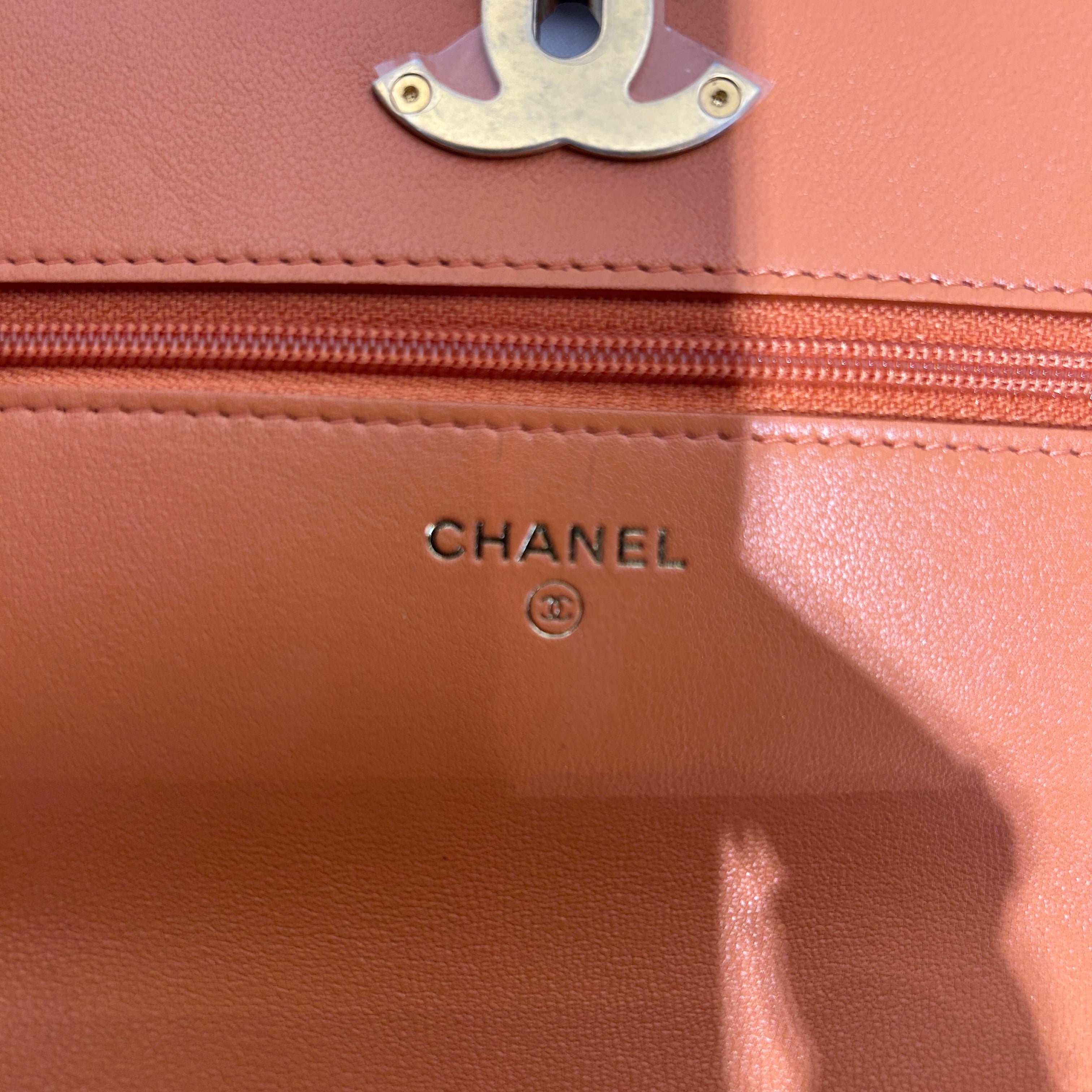 CHANEL/Cross Body Bag/Leather/ORN/19 view 5