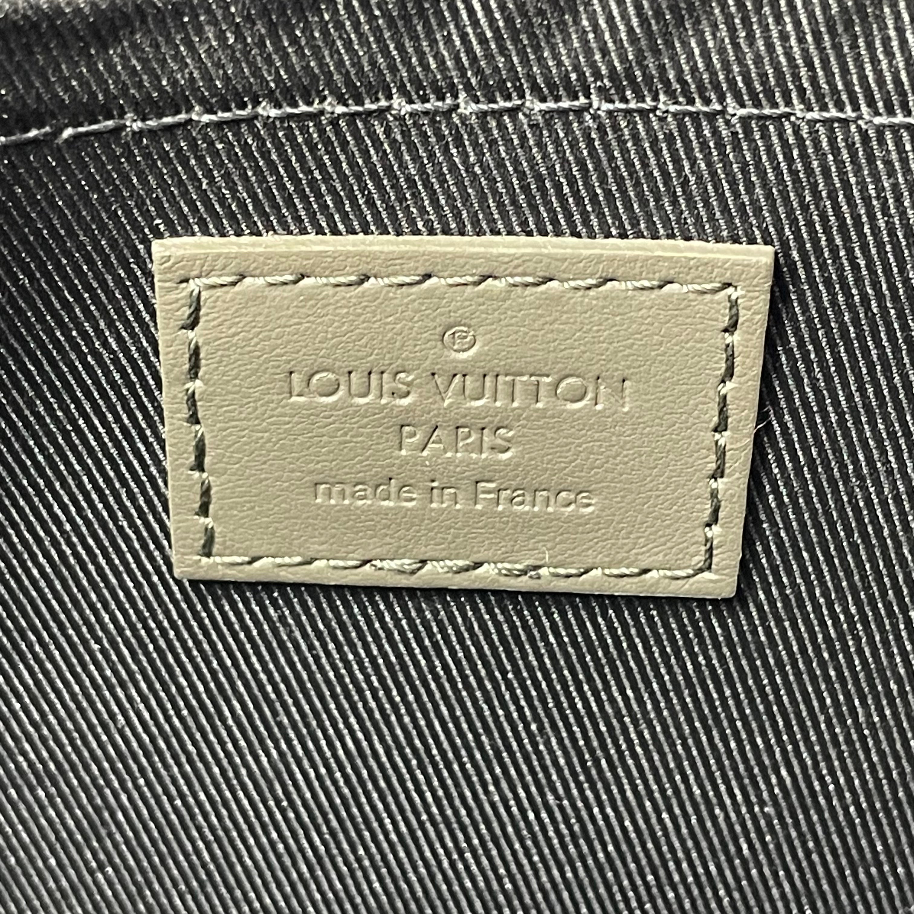 LOUIS VUITTON/Cross Body Bag/Leather/KHK/AEROGRAM CITY KEEPALL view 3