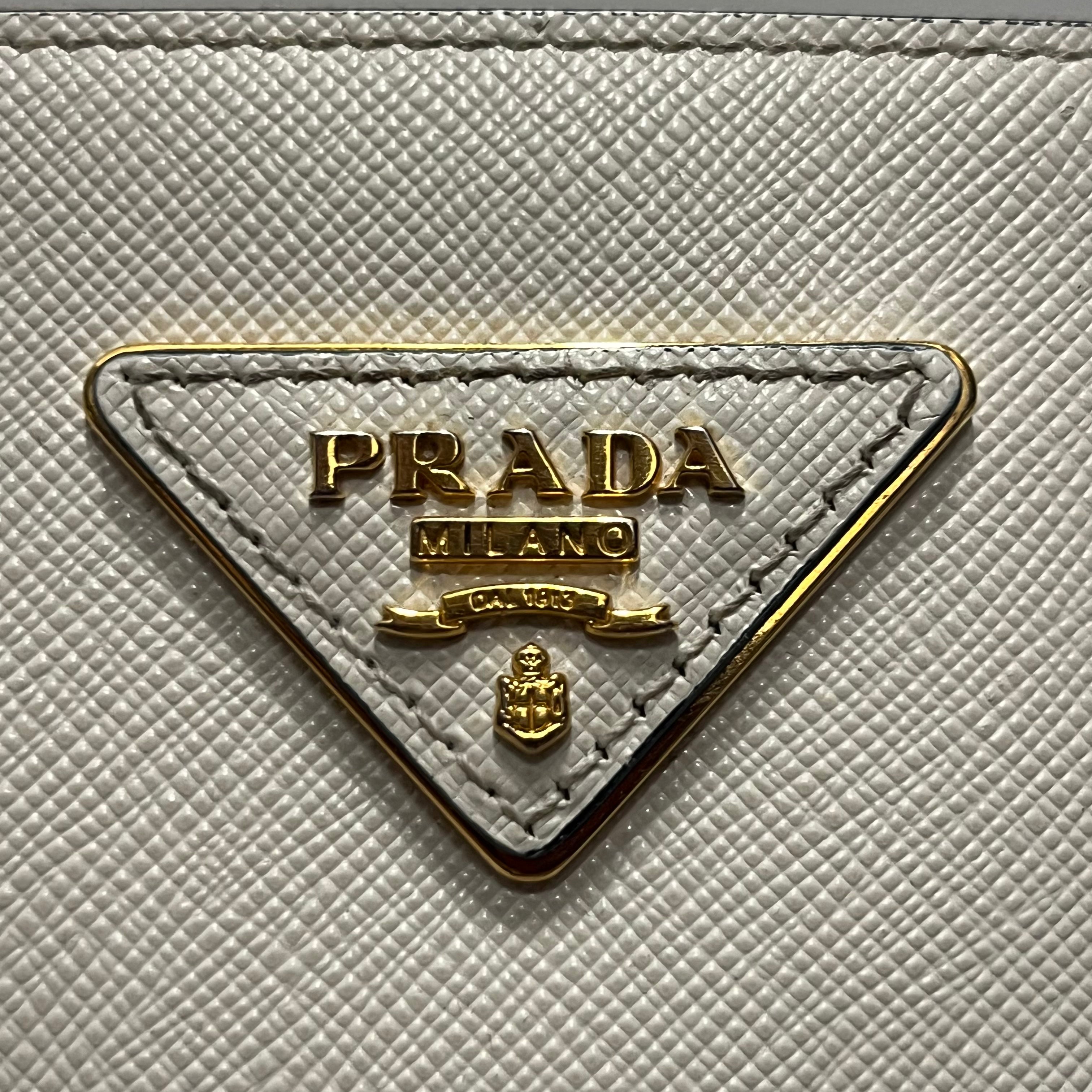 PRADA/Cross Body Bag/Leather/CRM/saffiano double zip view 6