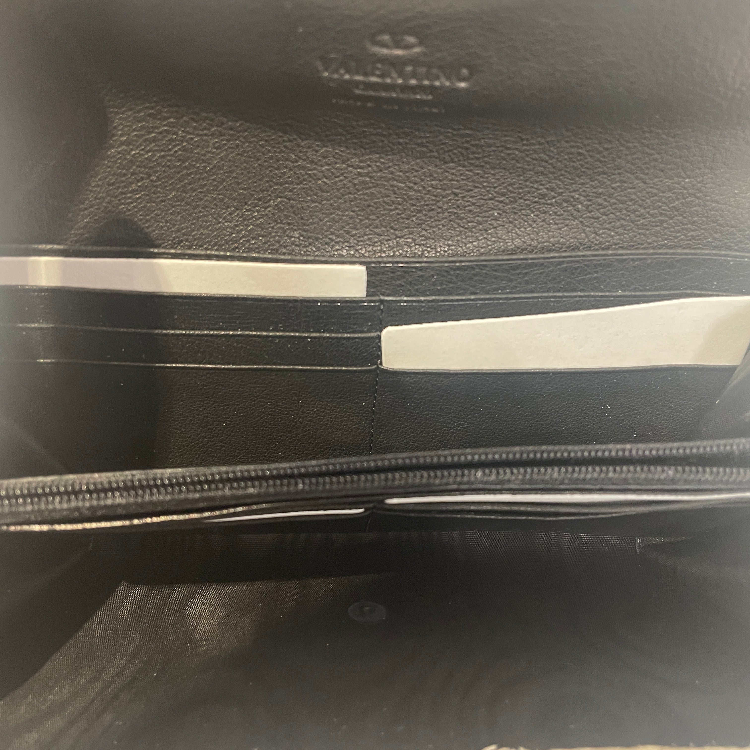 VALENTINO GARAVANI/Long Wallet/Leather/WHT/Vlogo view 2