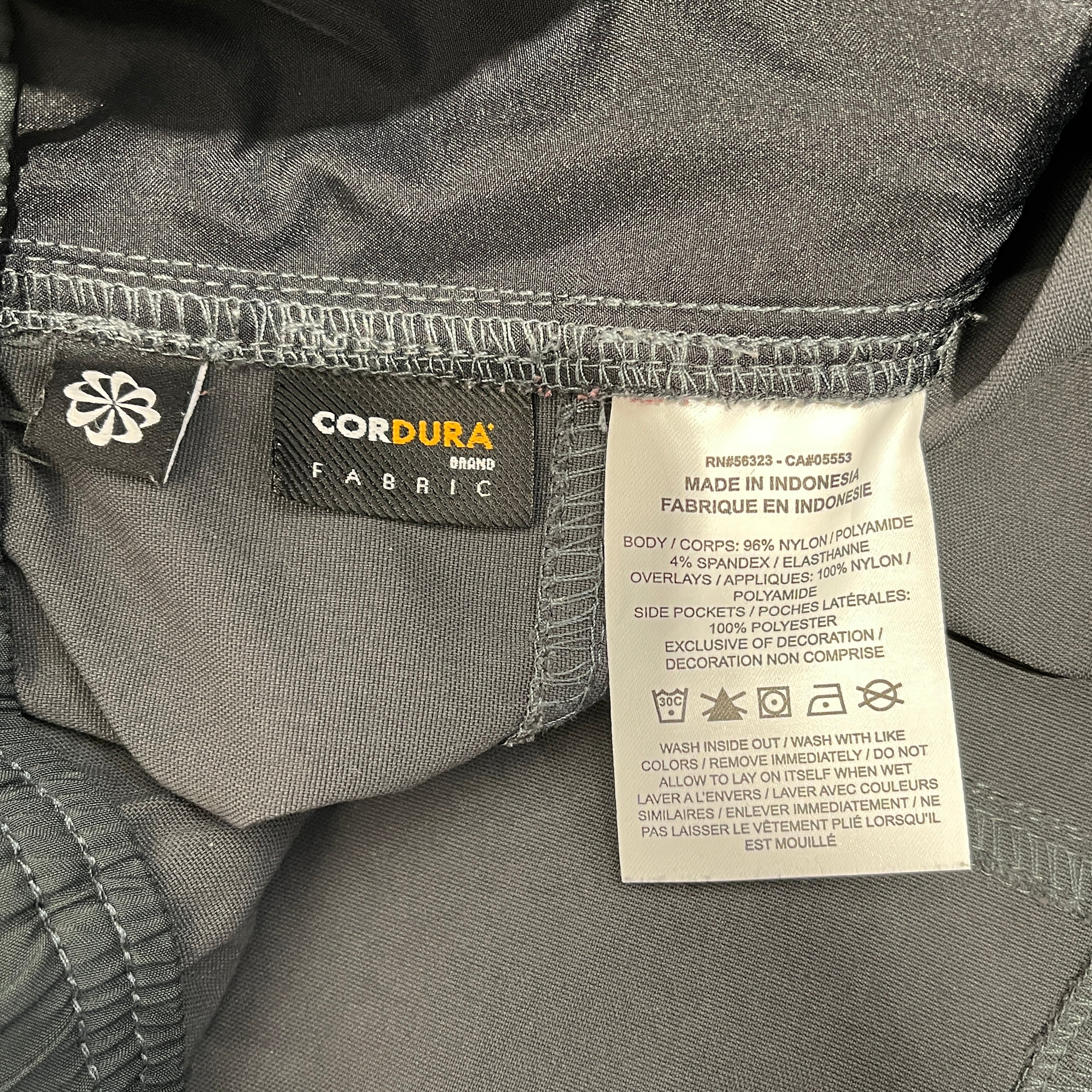 NIKE ACG/Cargo Pants/M/Nylon/GRY/ACG SUMMIT ZIP UP CARGO view 4