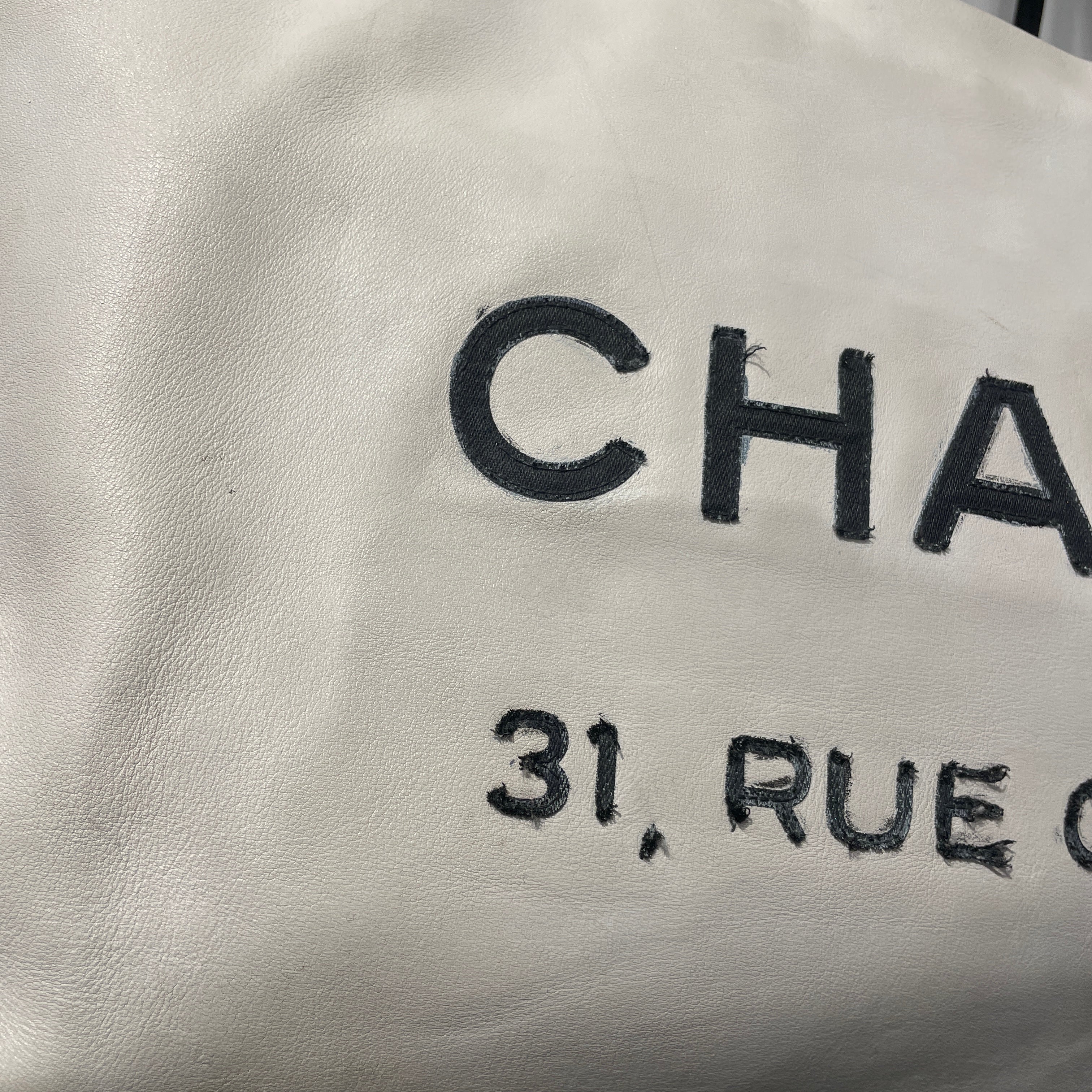 CHANEL/Bag/Leather/WHT/31 RUE CAMBON TOTE view 6