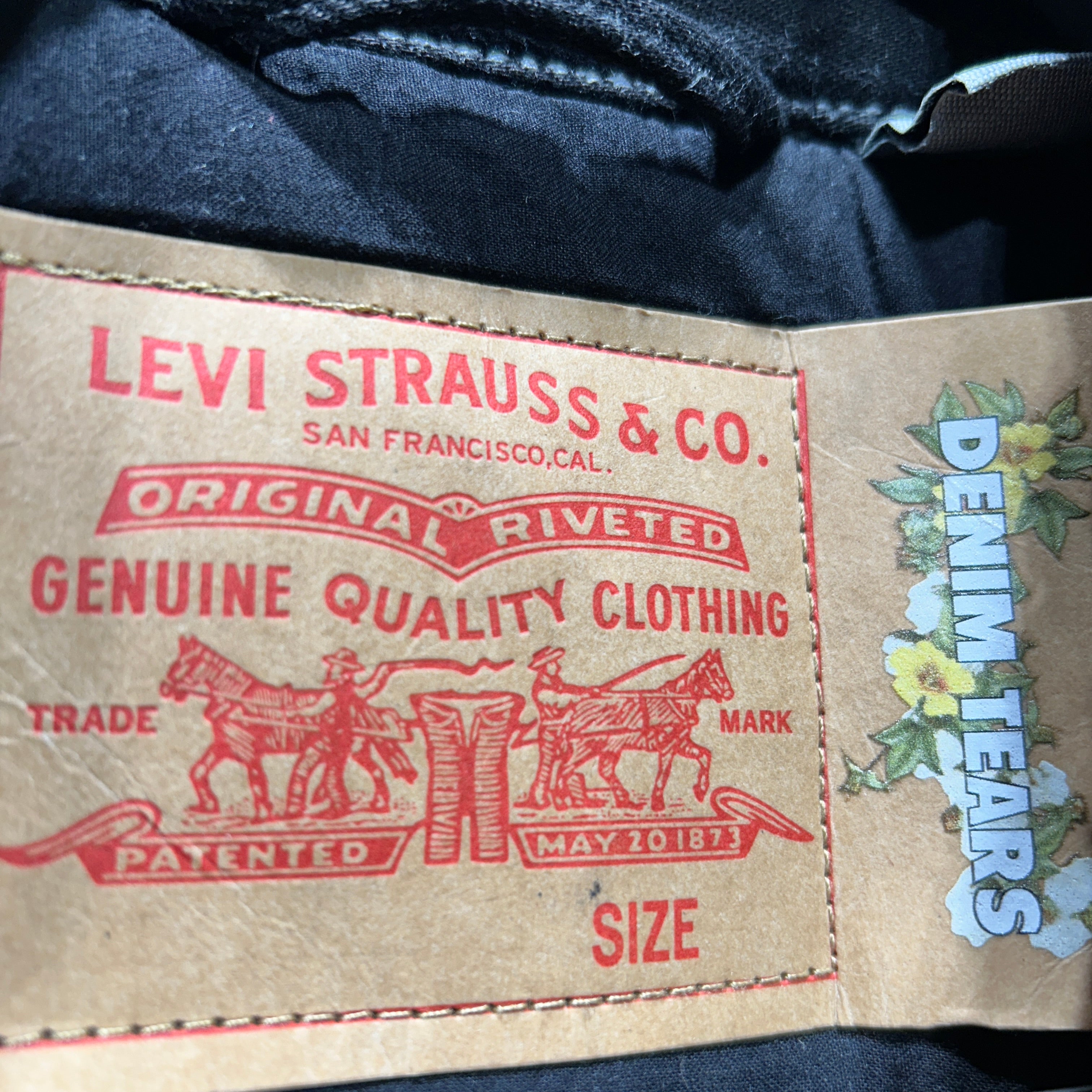 Levi's/DENIM TEARS/Quilted Jkt/L/Cotton/BLK/All Over Print/QUILTED PEACE SIGN view 3