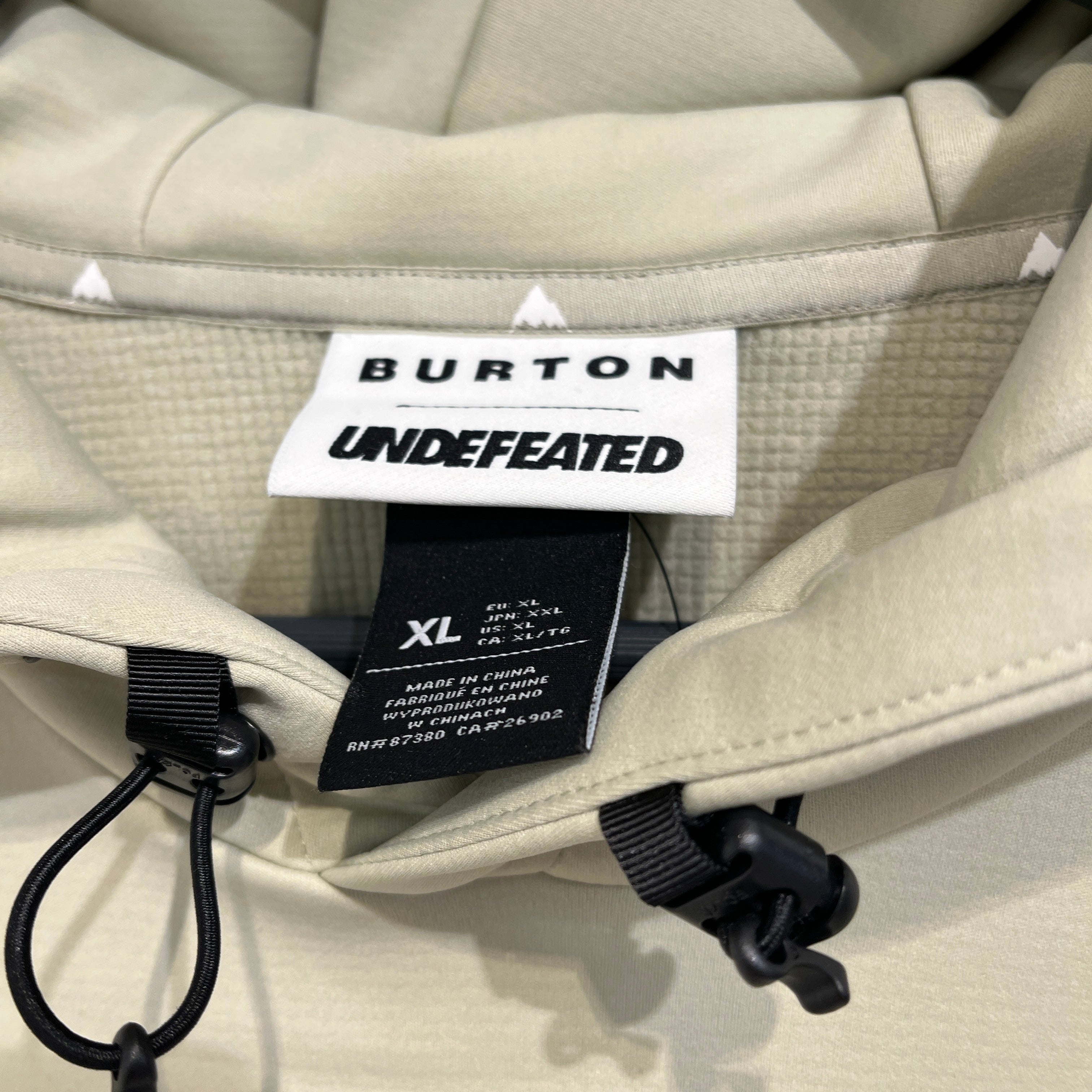 BURTON/UNDEFEATED/Hoodie/XL/Graphic/Polyester/CRM/anorak pocket view 3