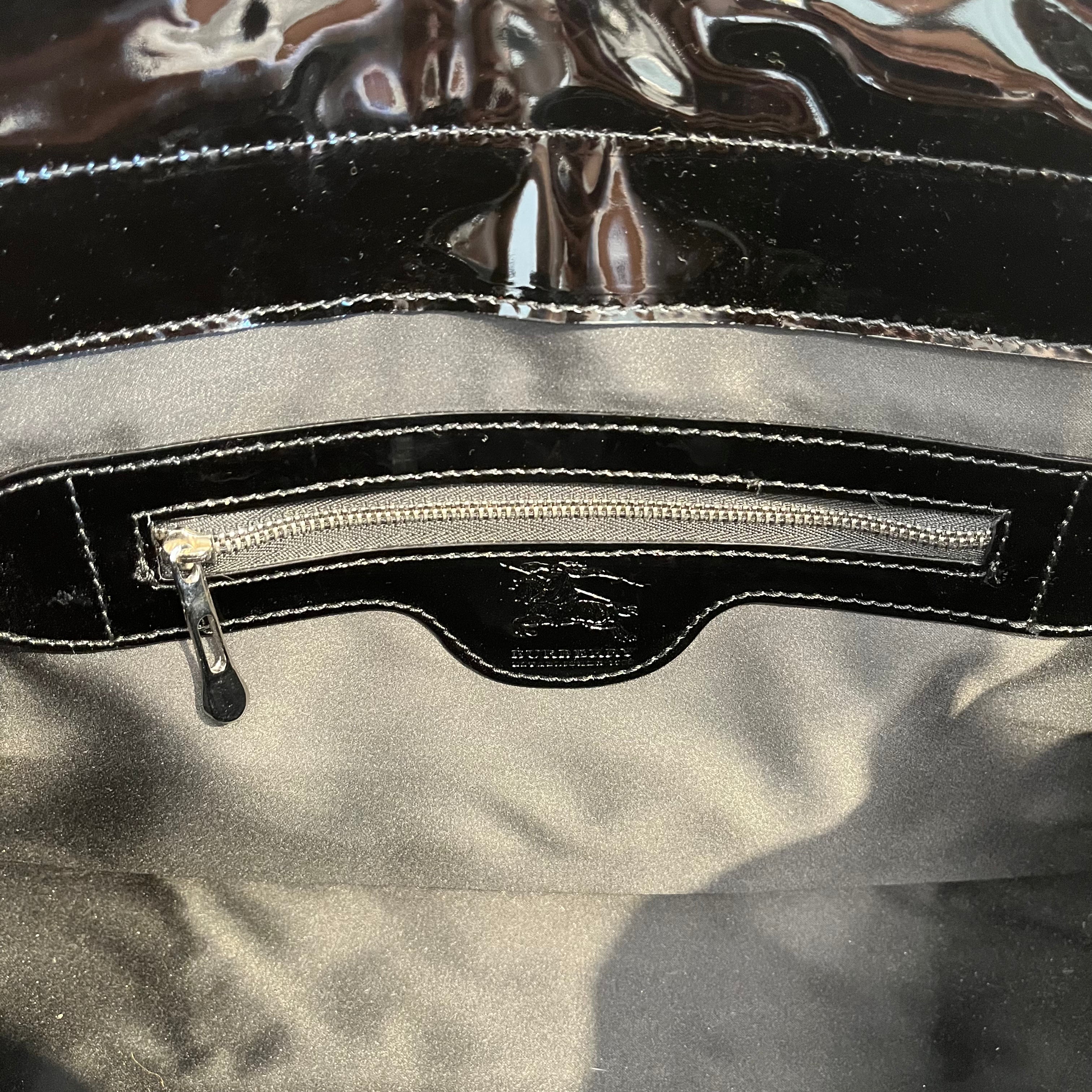 BURBERRY/Hand Bag/Leather/BLK/lock and key quilted patent view 5