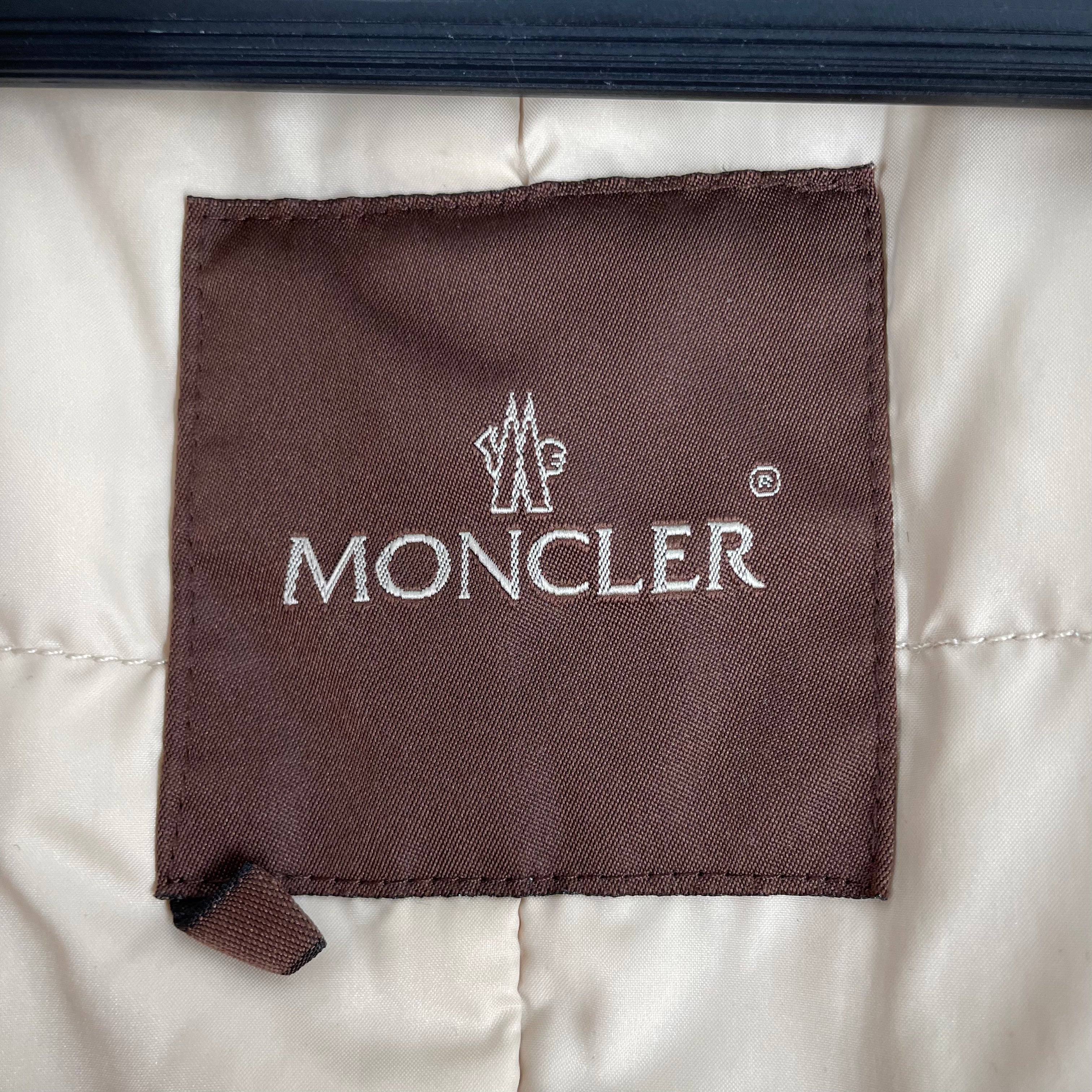 MONCLER/Puffer Jkt/1/Nylon/CRM/No Collar/Snap buttons neck view 3