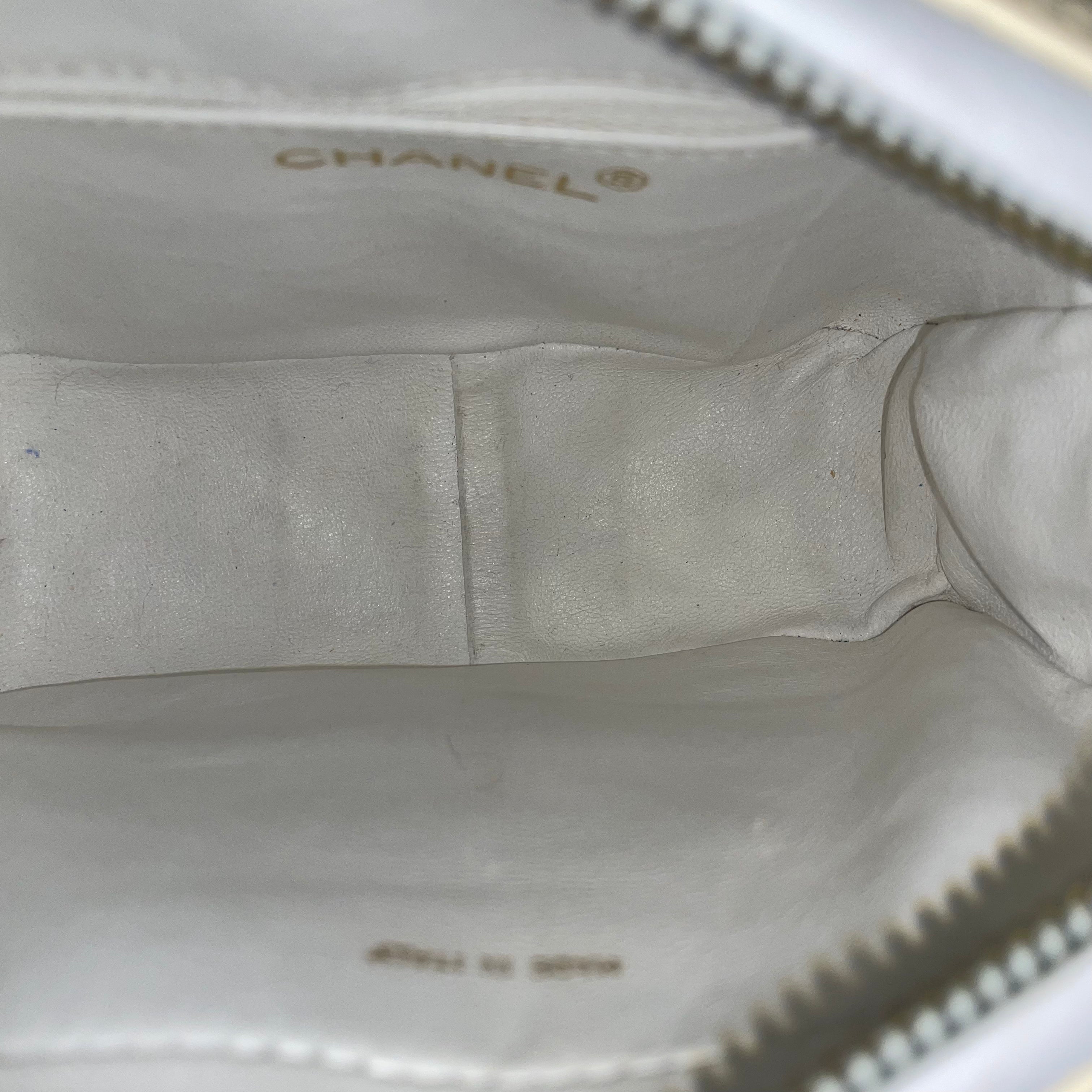CHANEL/Cross Body Bag/Leather/BEG/QUILTED TASSEL CAM BAG view 5
