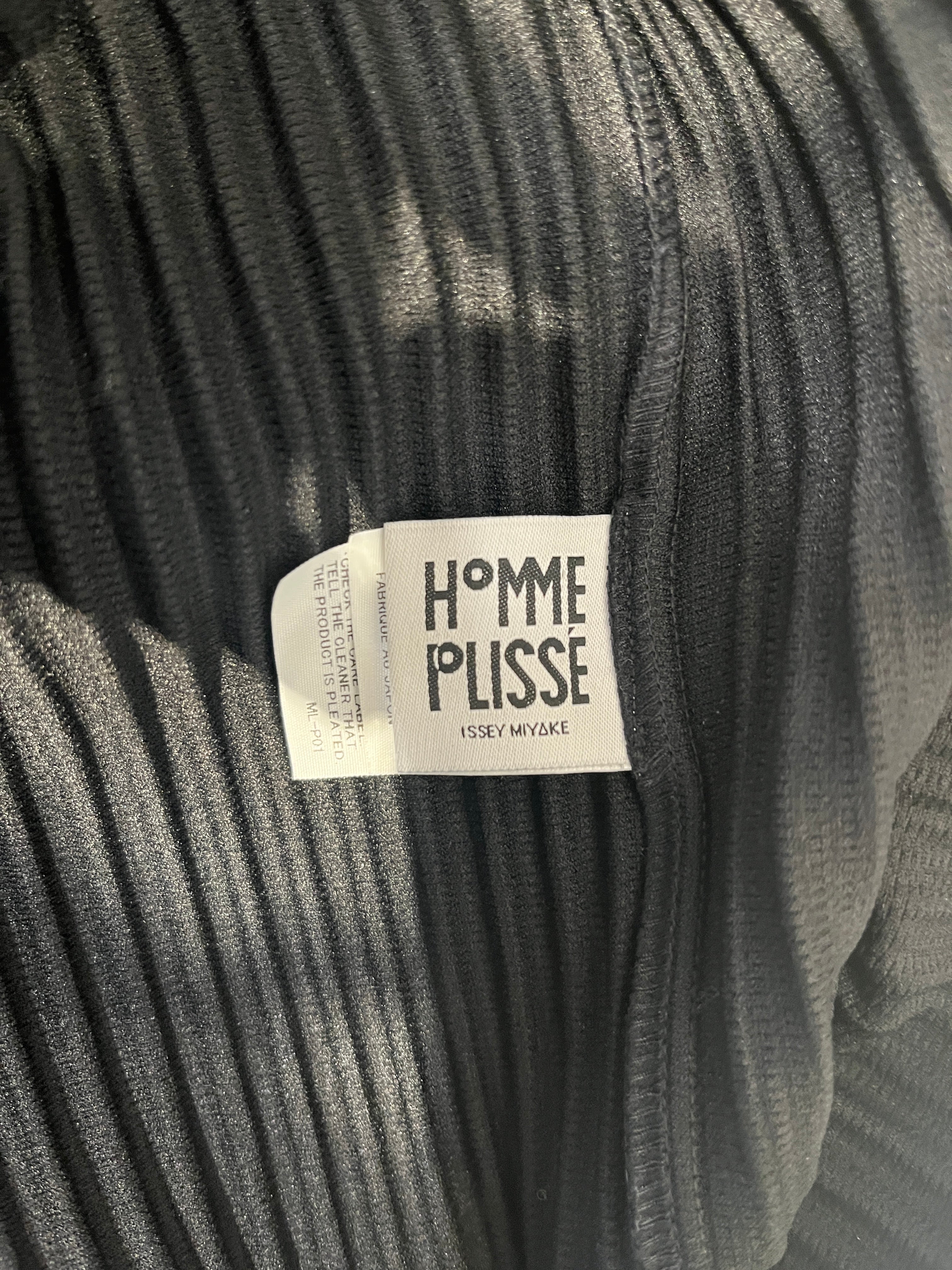 ISSEY MIYAKE/Flannel Shirt/3/Polyester/BLK/black L/S pleats view 3