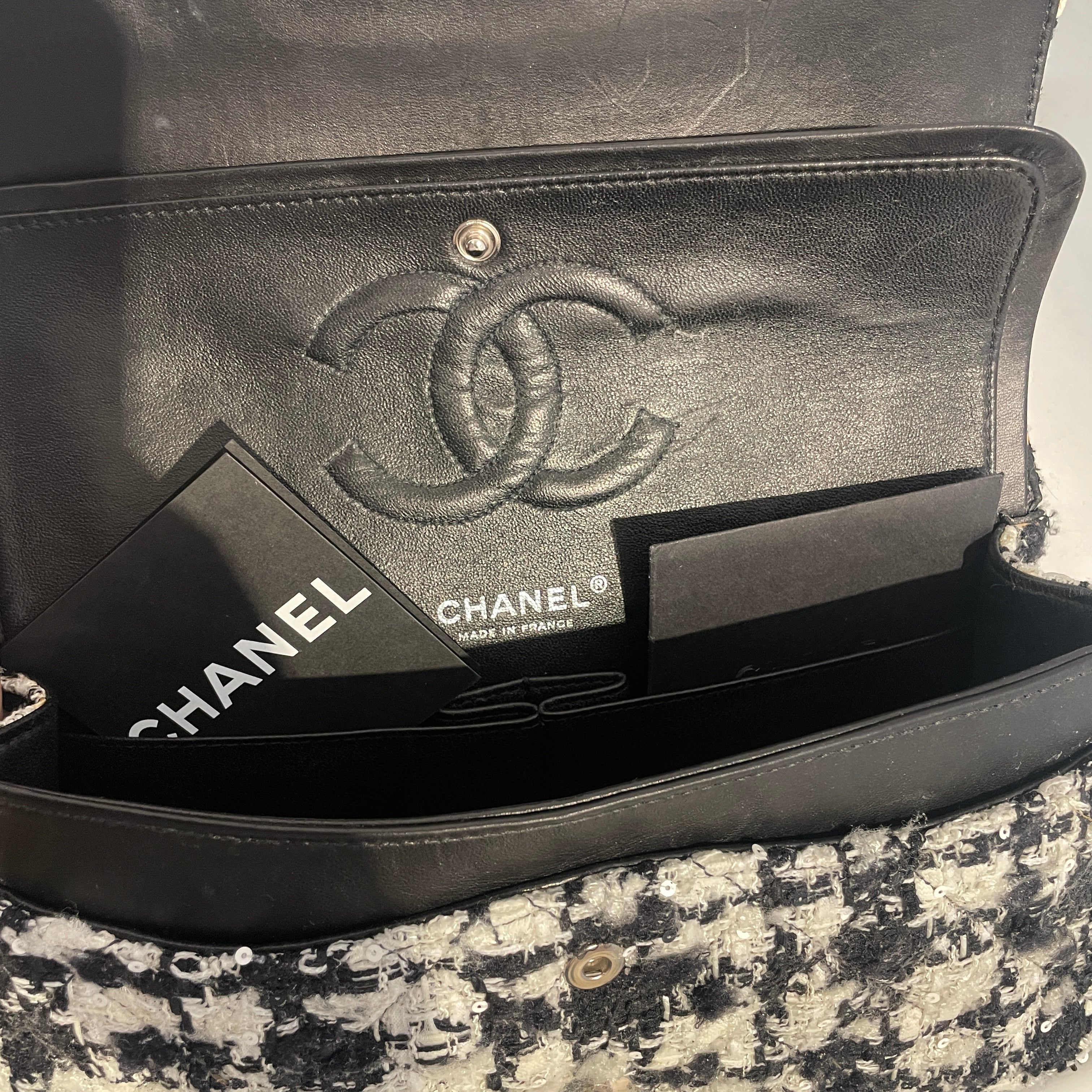 CHANEL/Hand Bag/Plaid/Tweed/WHT/Black/White Tweed Double Flap view 5