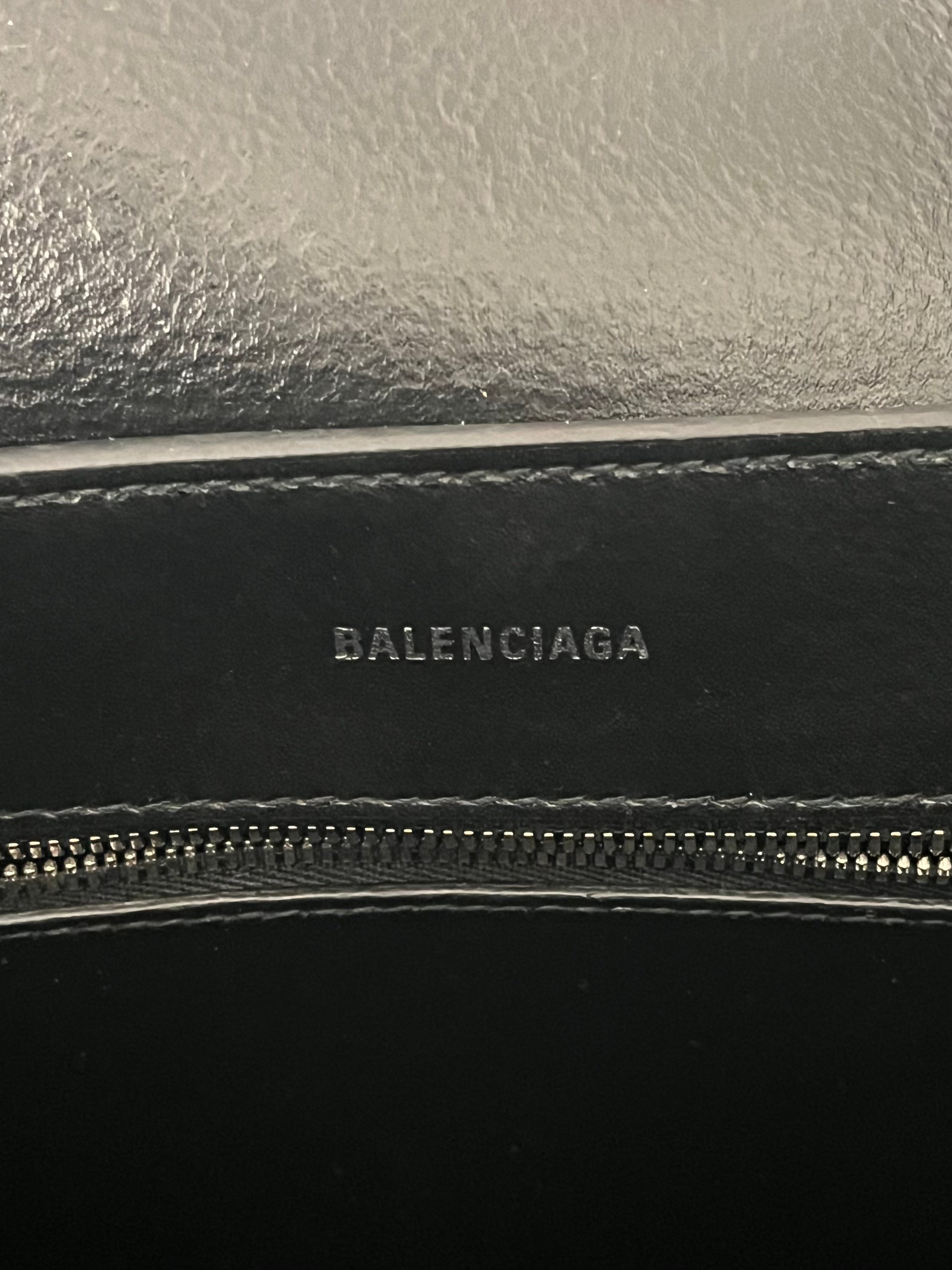 BALENCIAGA/Tote Bag/Leather/WHT/SCRIPT LOGO INTERIOR POCKET view 3