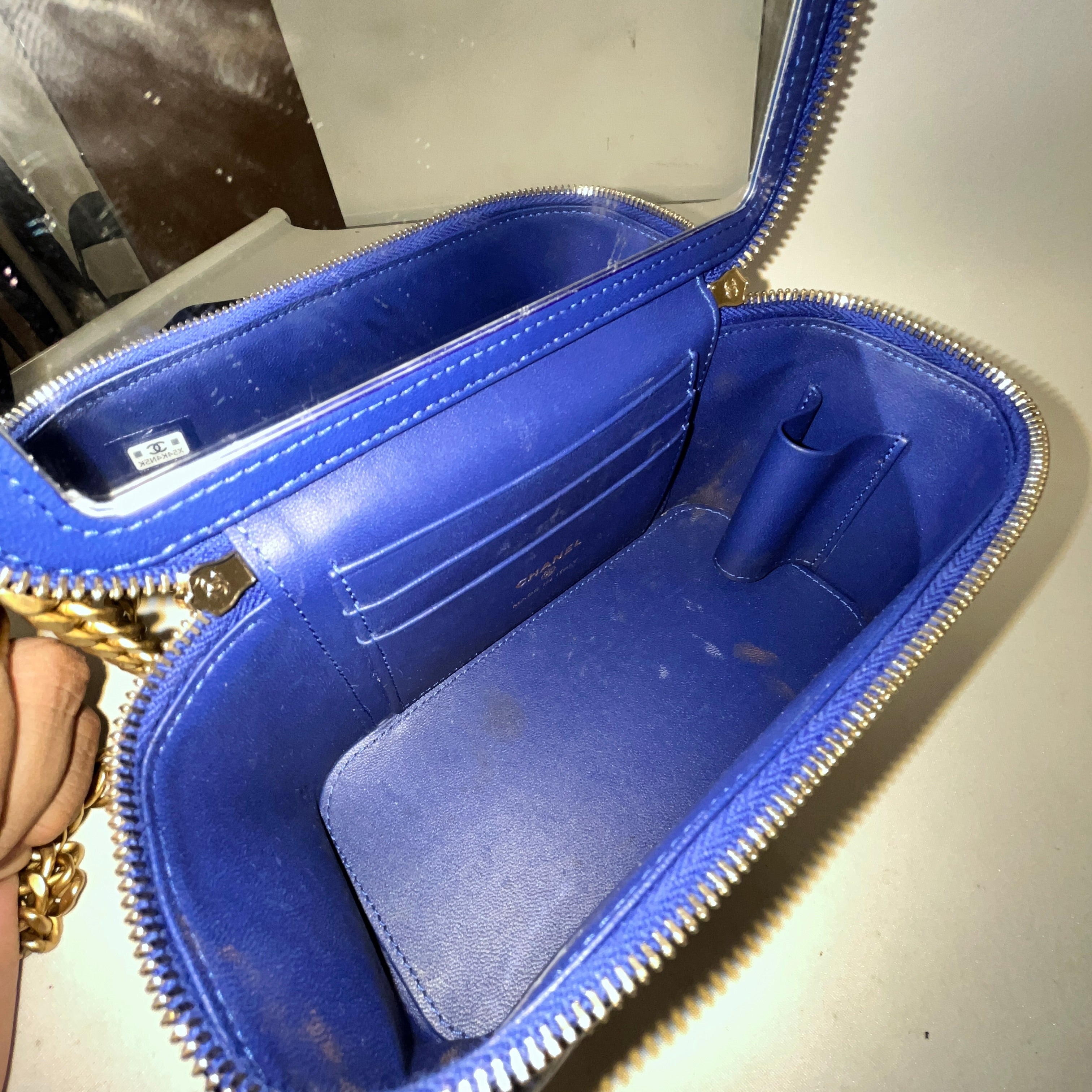 CHANEL/Cross Body Bag/Leather/BLU/canity handbag w/ chain kit view 7