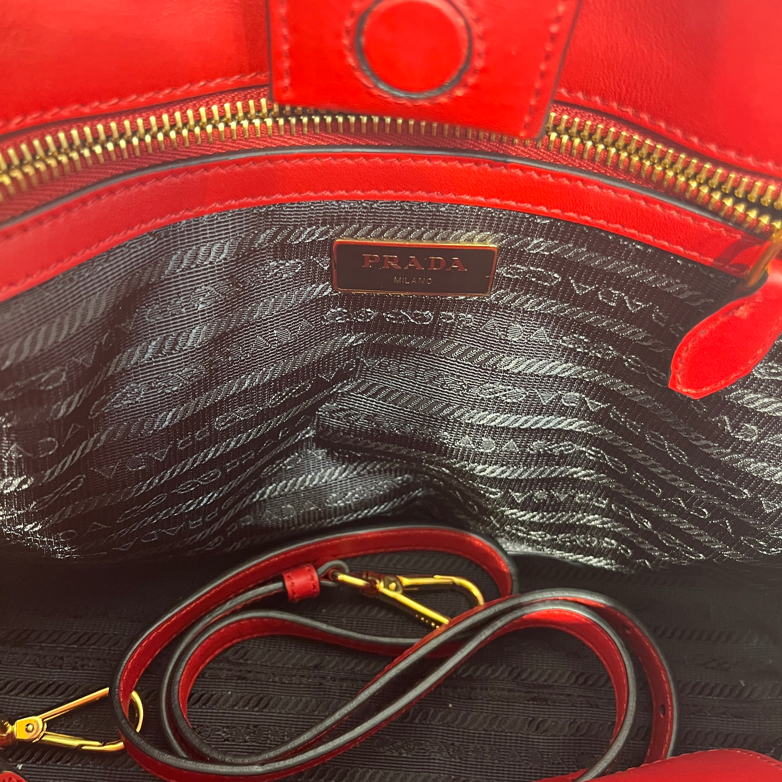PRADA/Hand Bag/Leather/RED/222 Factory Tag view 4