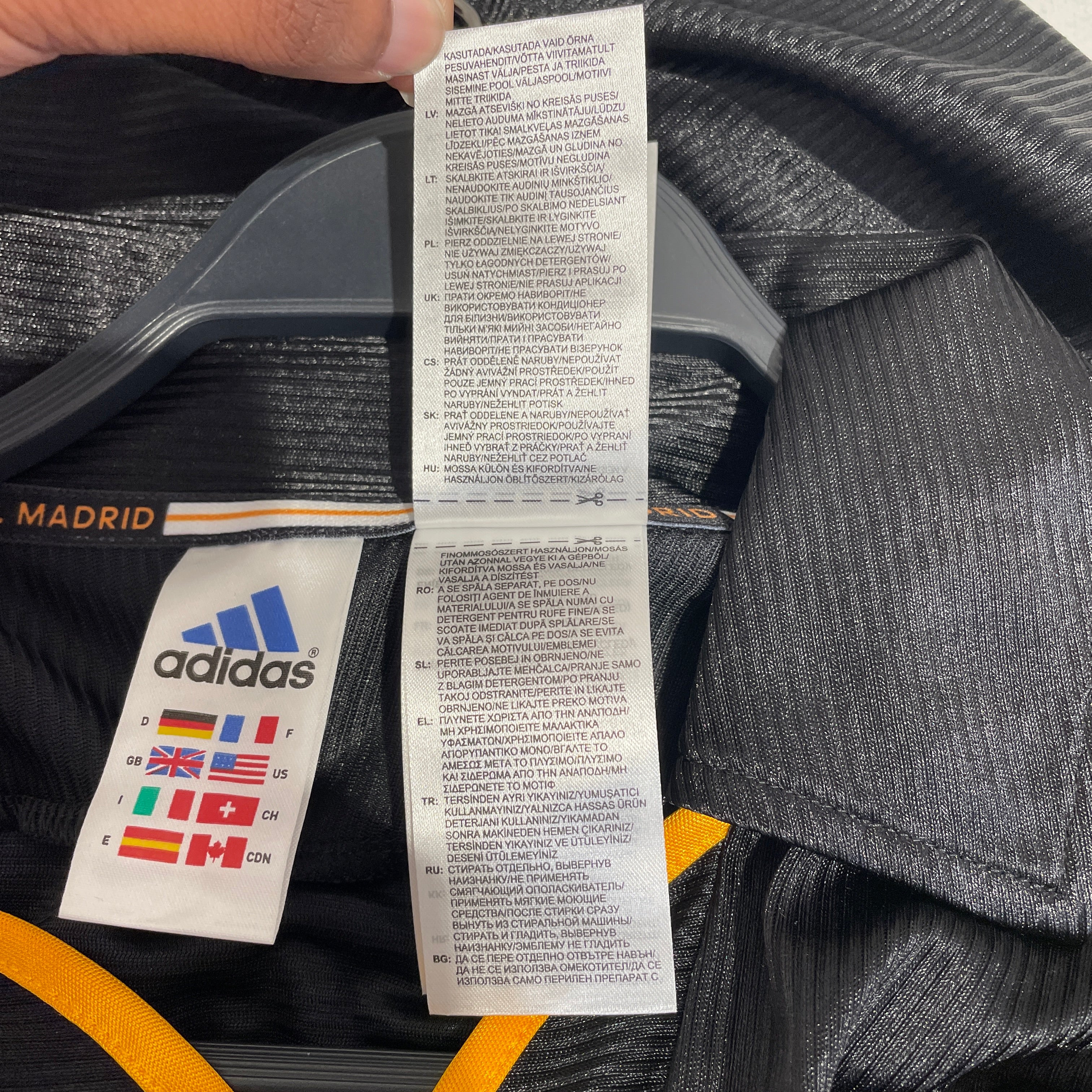 adidas/T-Shirt/M/Polyester/BLK/Graphic/REAL MADRID AWAY JERSEY view 5