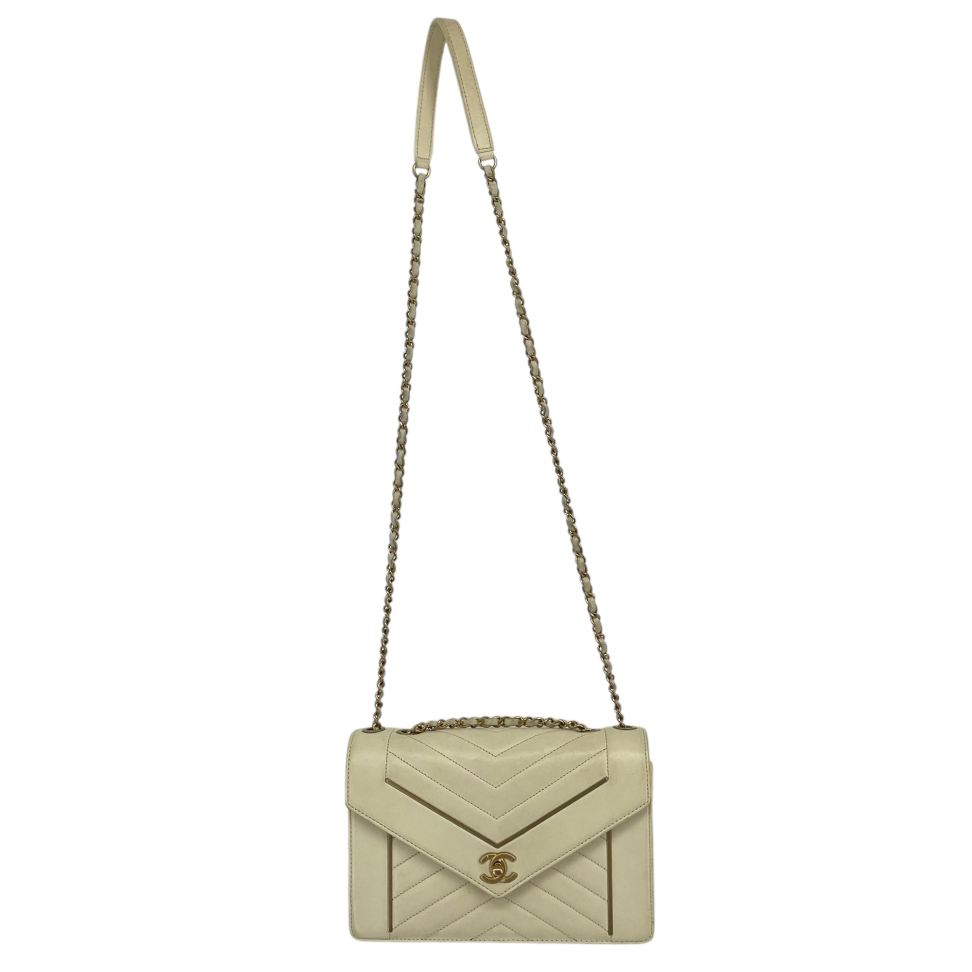 CHANEL/Cross Body Bag/Leather/WHT/24487729 CLASSIQUE CROSSBODY view 1