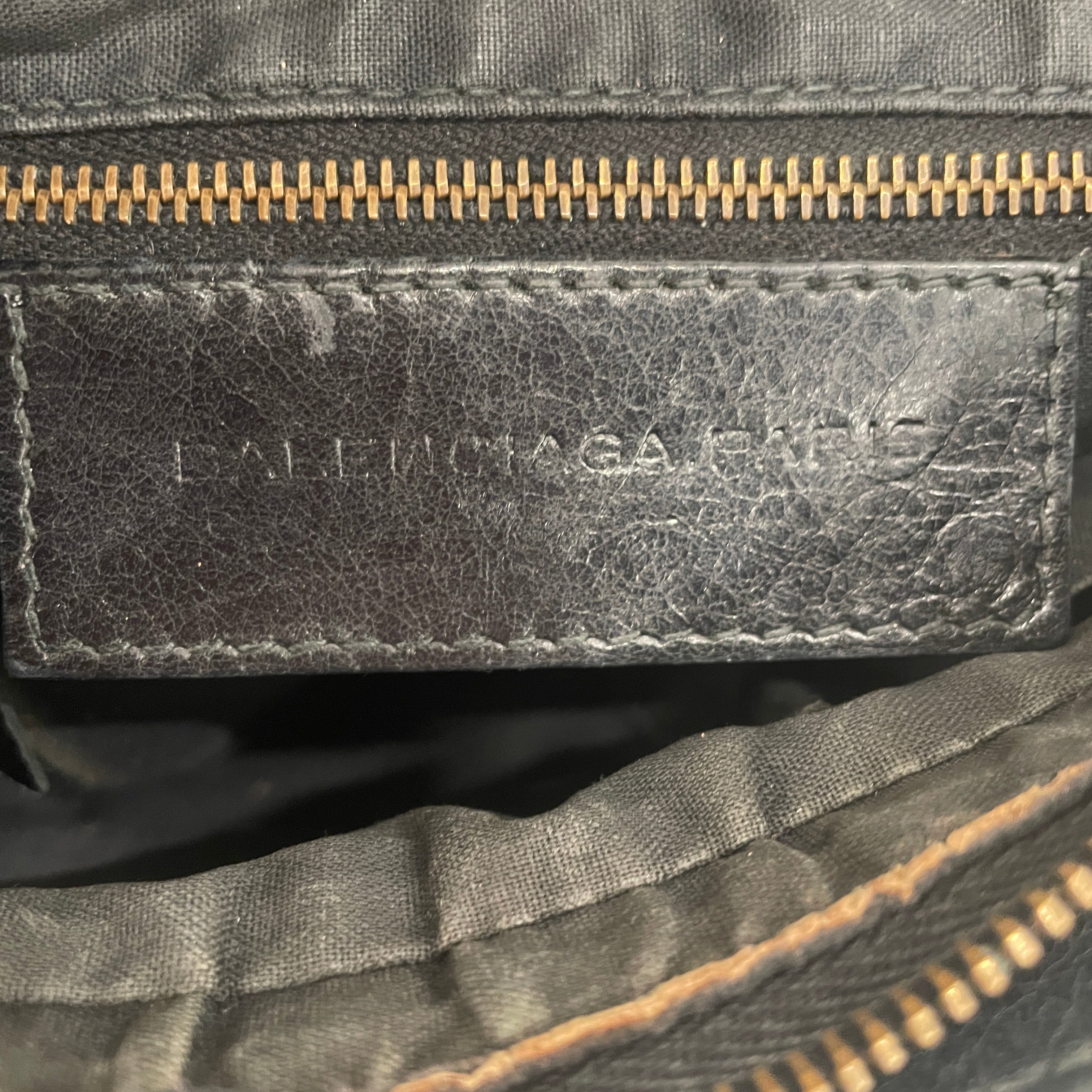 BALENCIAGA/Cross Body Bag/Leather/BLK/The hip view 5