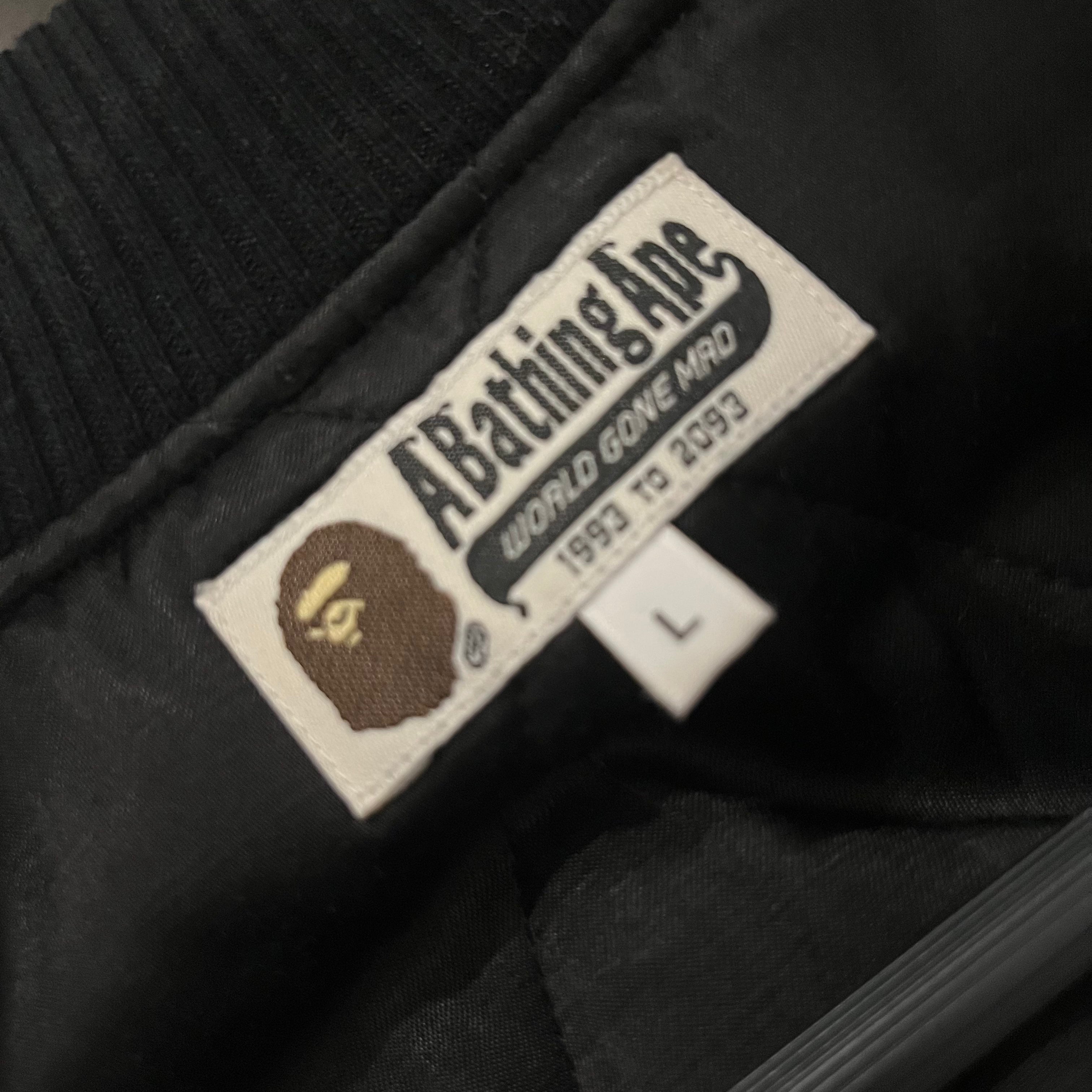 A BATHING APE/Souvenir Jkt/L/BLK/shark jkt view 3