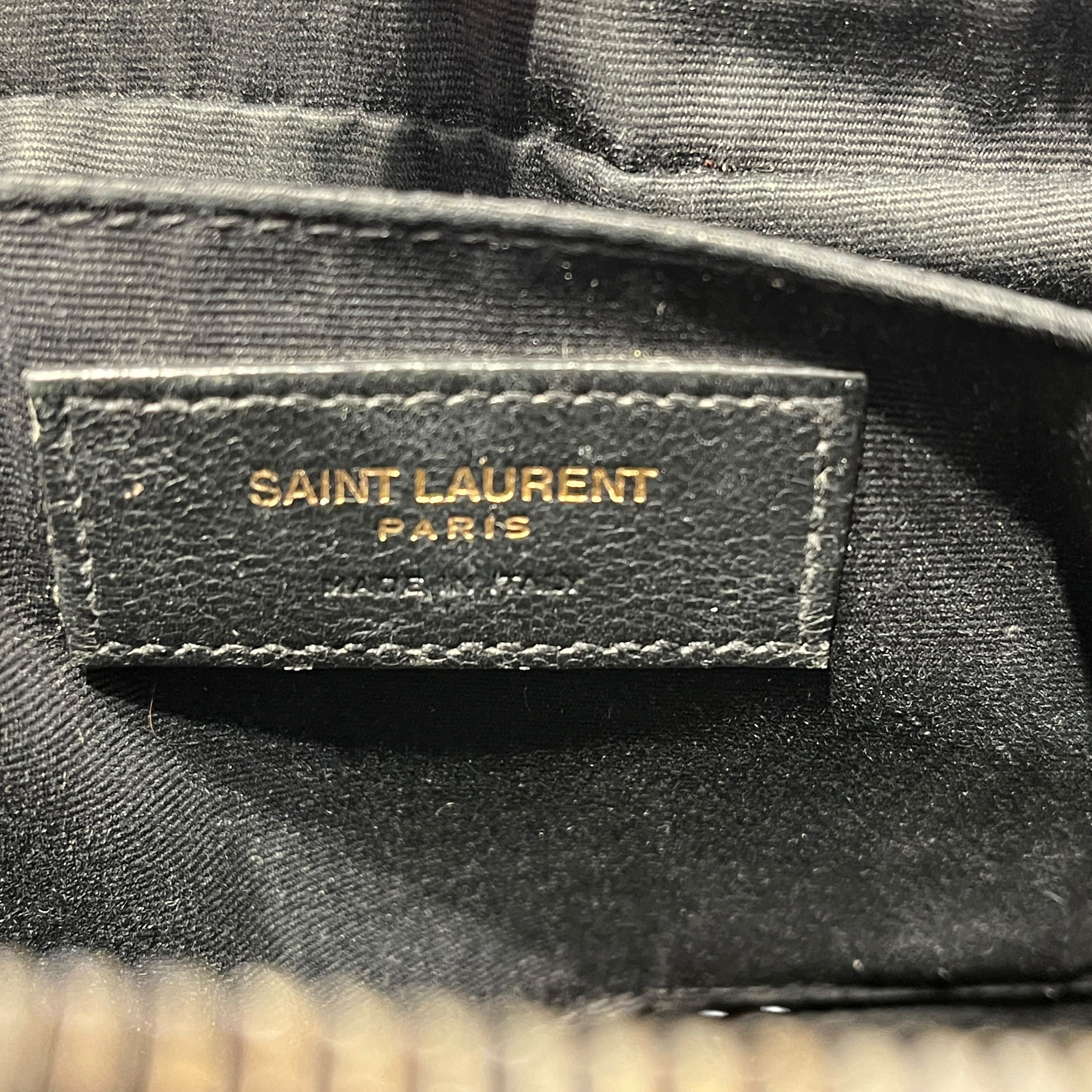 YVES SAINT LAURENT/Bag/Leather/BLK/LEATHER QUILTED LOU CAMERA BAG view 6