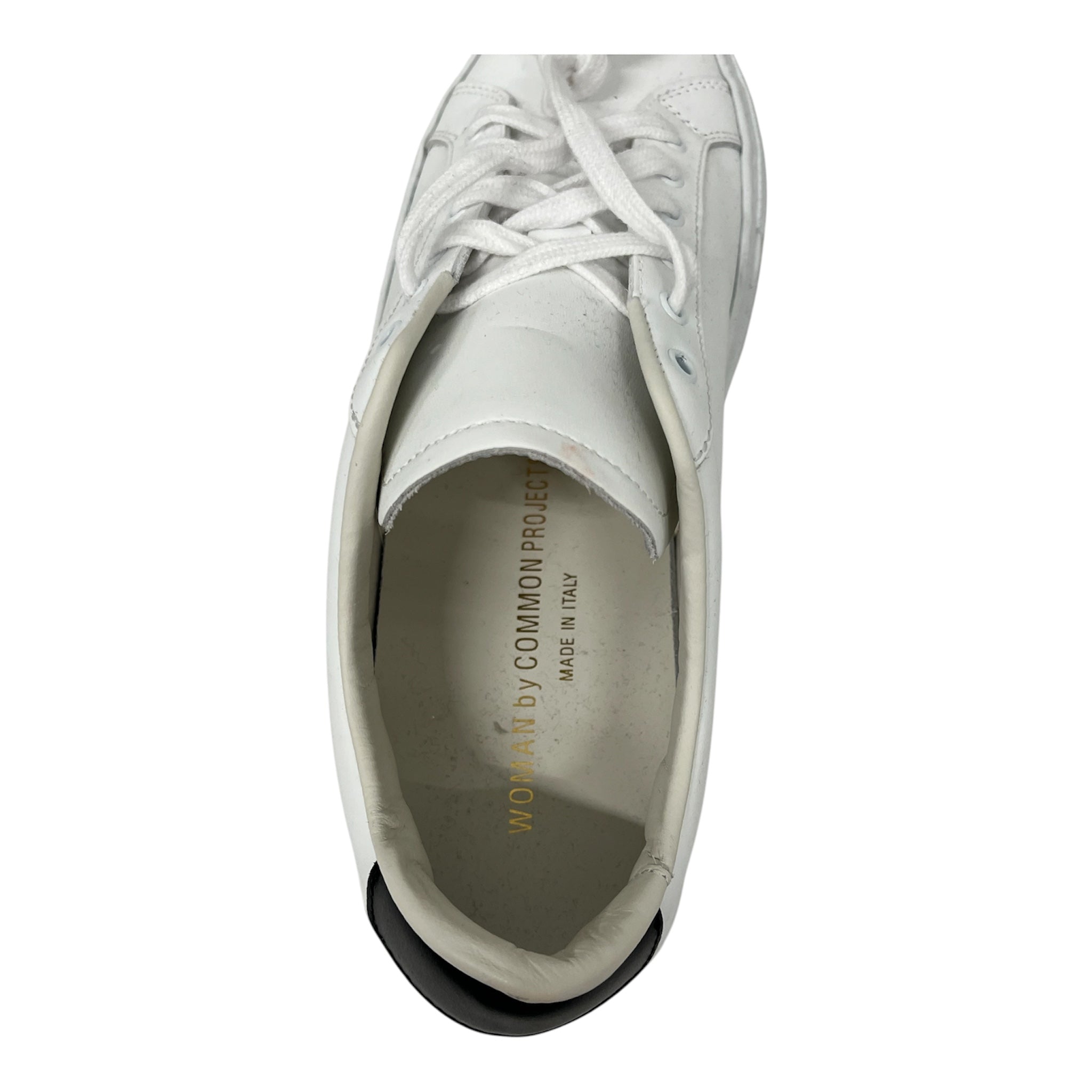 COMMON PROJECTS/Low-Sneakers/US 7.5/Leather/WHT/WHITE SNEAKER, BLACK HEEL TAB view 3