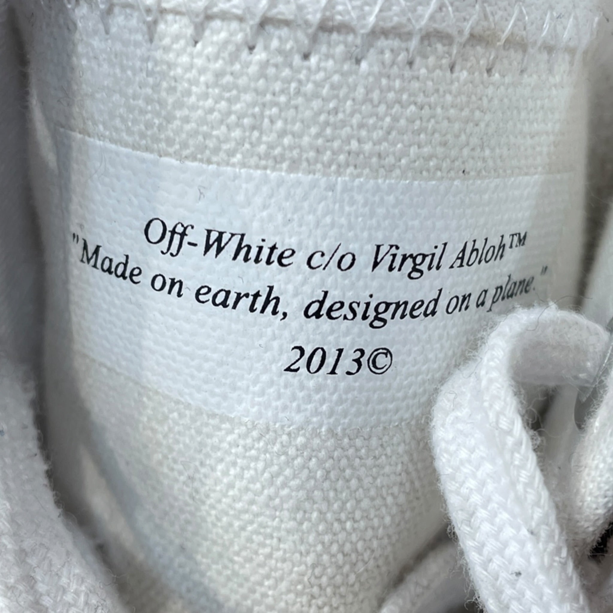 OFF-WHITE/Hi-Sneakers/EU 41/Cotton/WHT/High tops with pink detail view 4