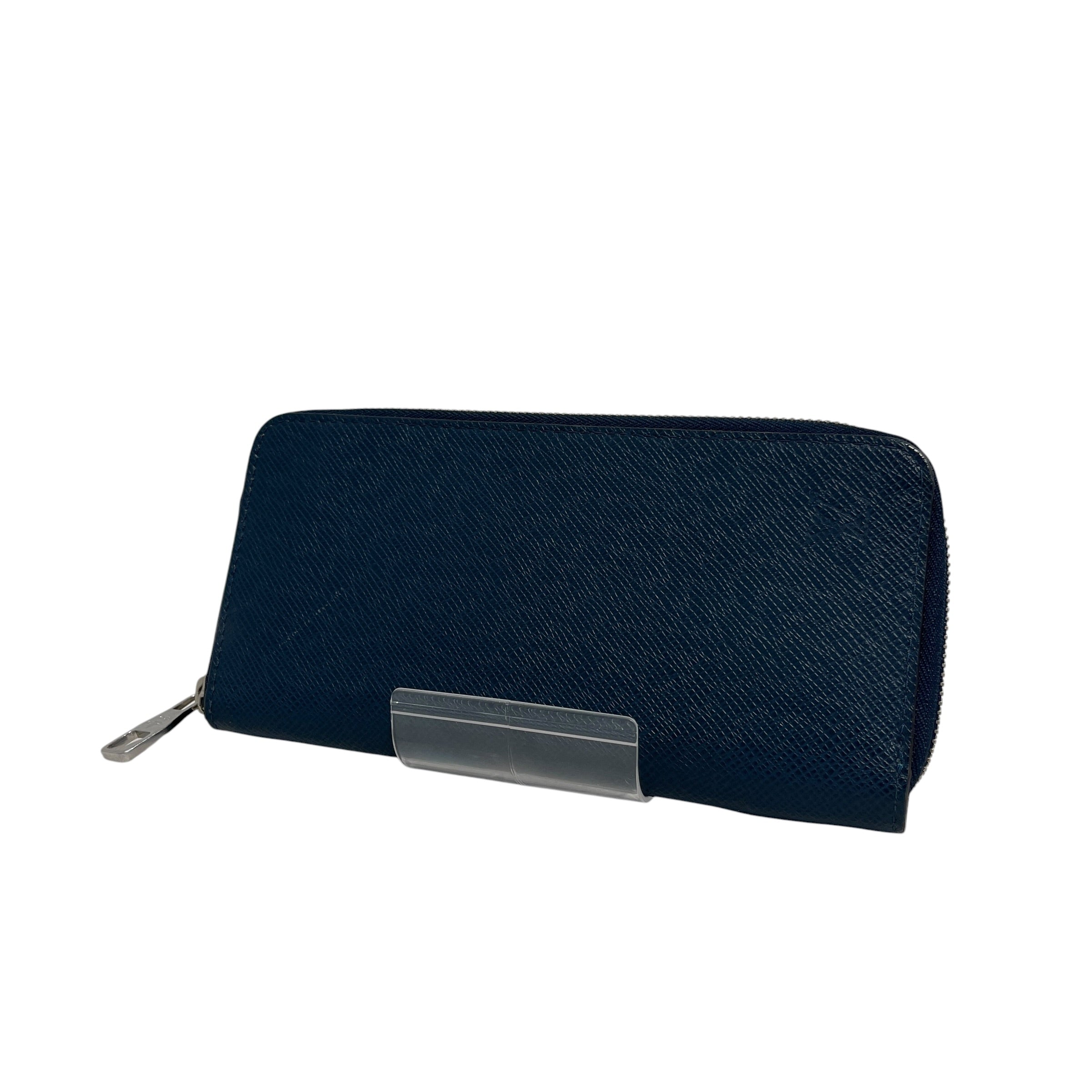 LOUIS VUITTON/Bifold Wallet/Leather/NVY/M's/taiga view 1