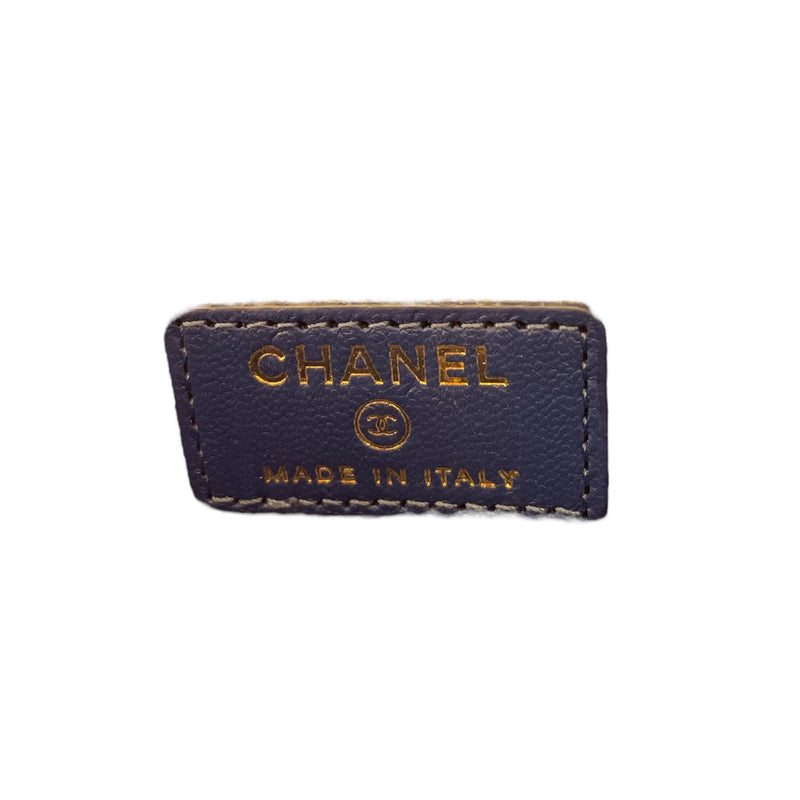 CHANEL/Cross Body Bag/BLU/mini lambskin quilted