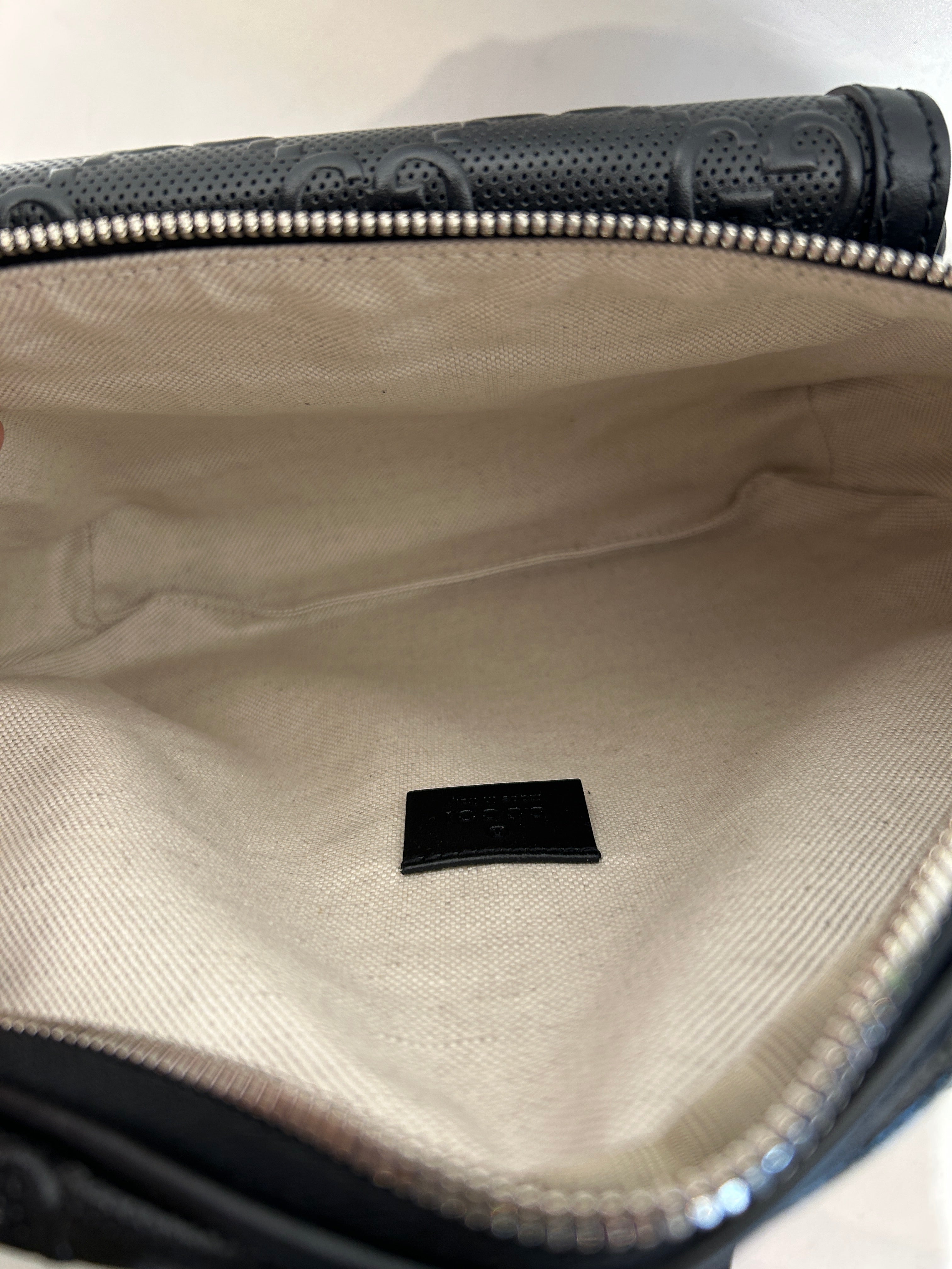 GUCCI/Fanny Pack/OS/Monogram/Leather/BLK/GG Embossed Perforated view 4