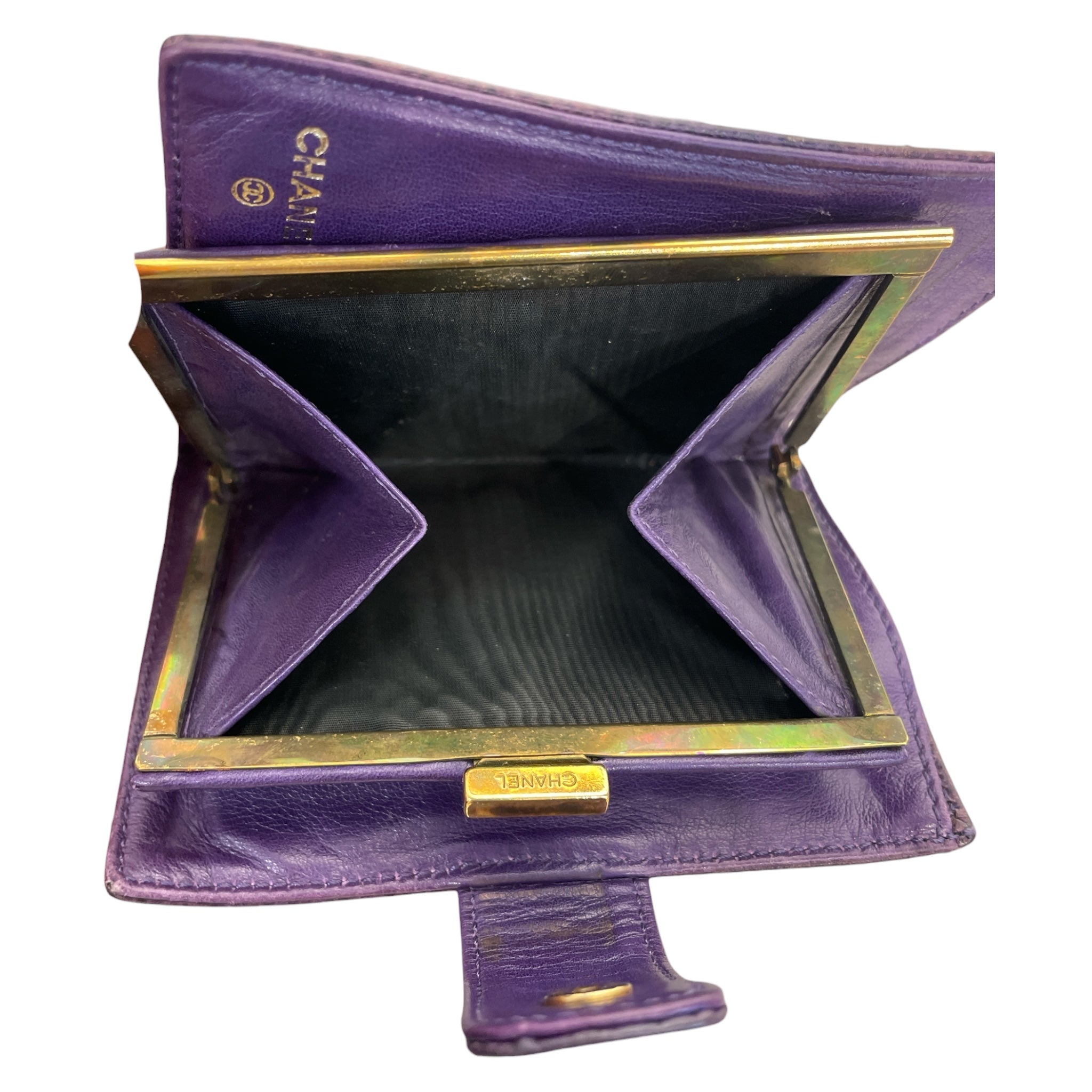 CHANEL/Bifold Wallet/Leather/PPL/coin pocket gold hardware view 5