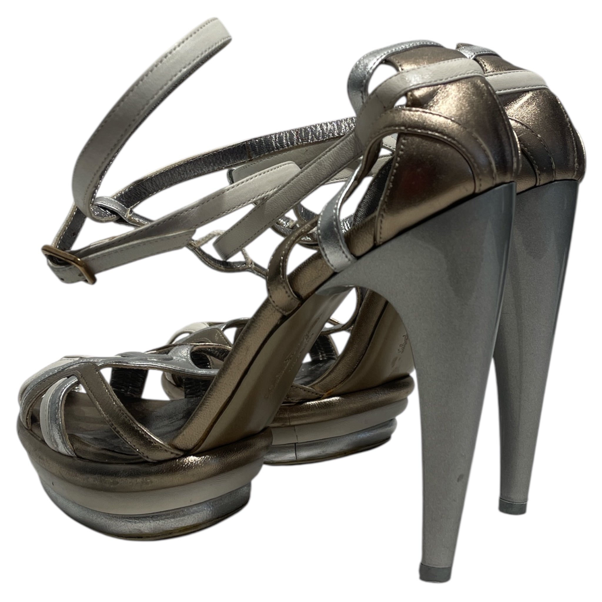 Salvatore Ferragamo/Heels/US 7/Leather/SLV/ view 2