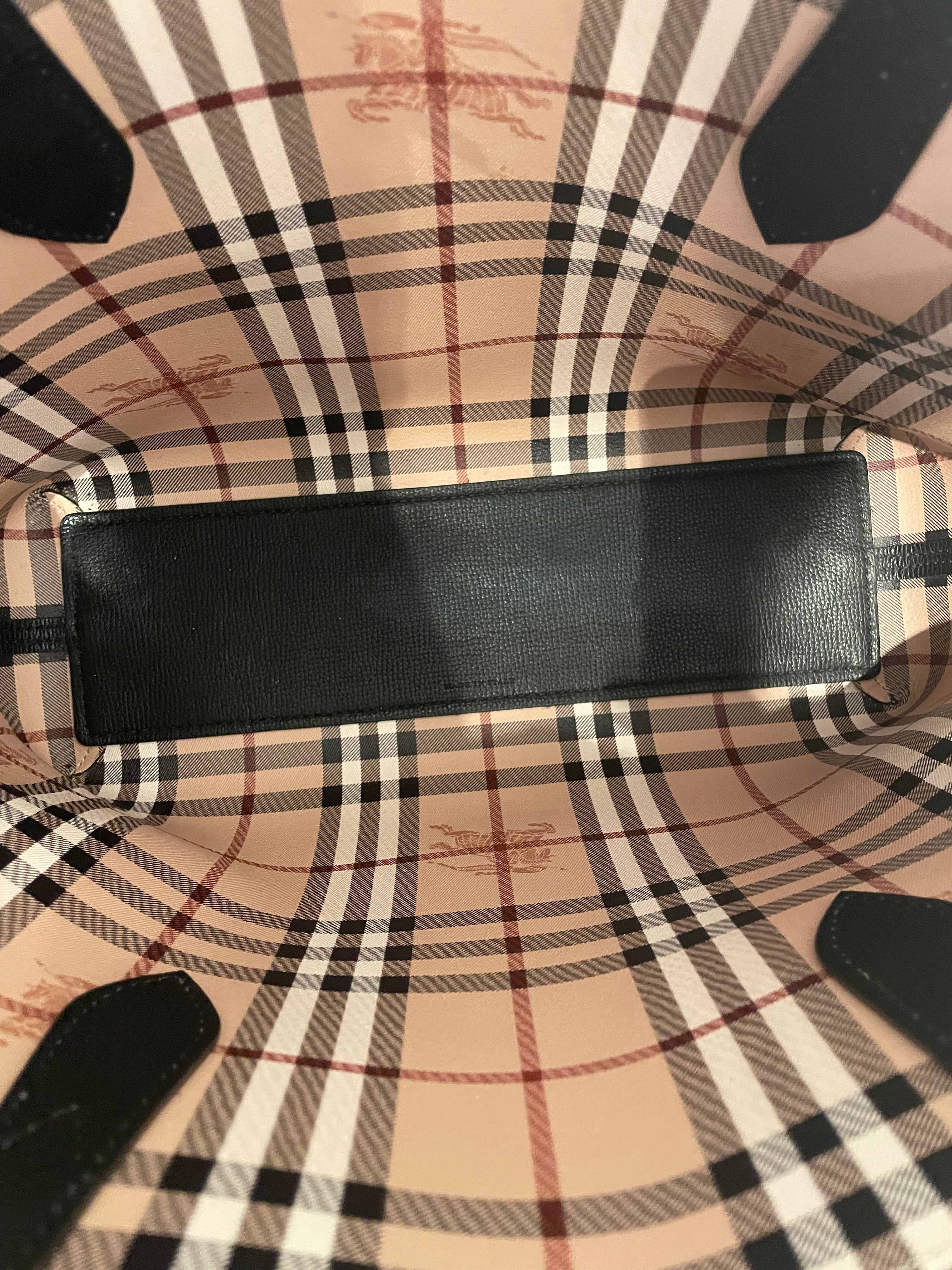 BURBERRY LONDON/Hand Bag/Leather/BLK/plaid interior reversible view 5