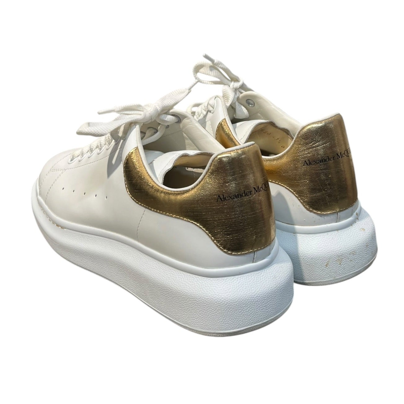 Alexander McQueen/Low-Sneakers/US 10.5/Leather/WHT/larry sneakers white and gold view 2