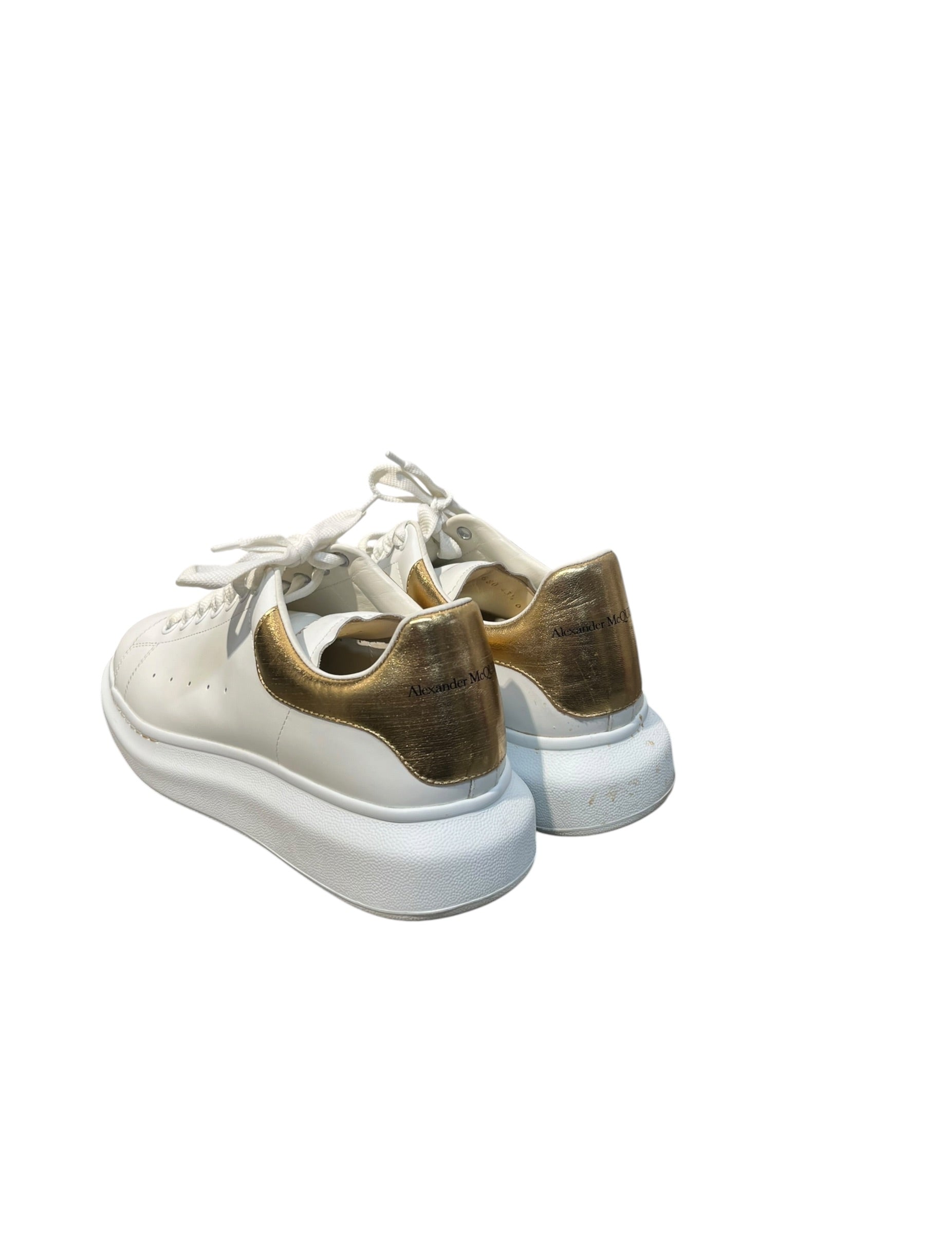 Alexander McQueen/Low-Sneakers/US 10.5/Leather/WHT/larry sneakers white and gold view 2