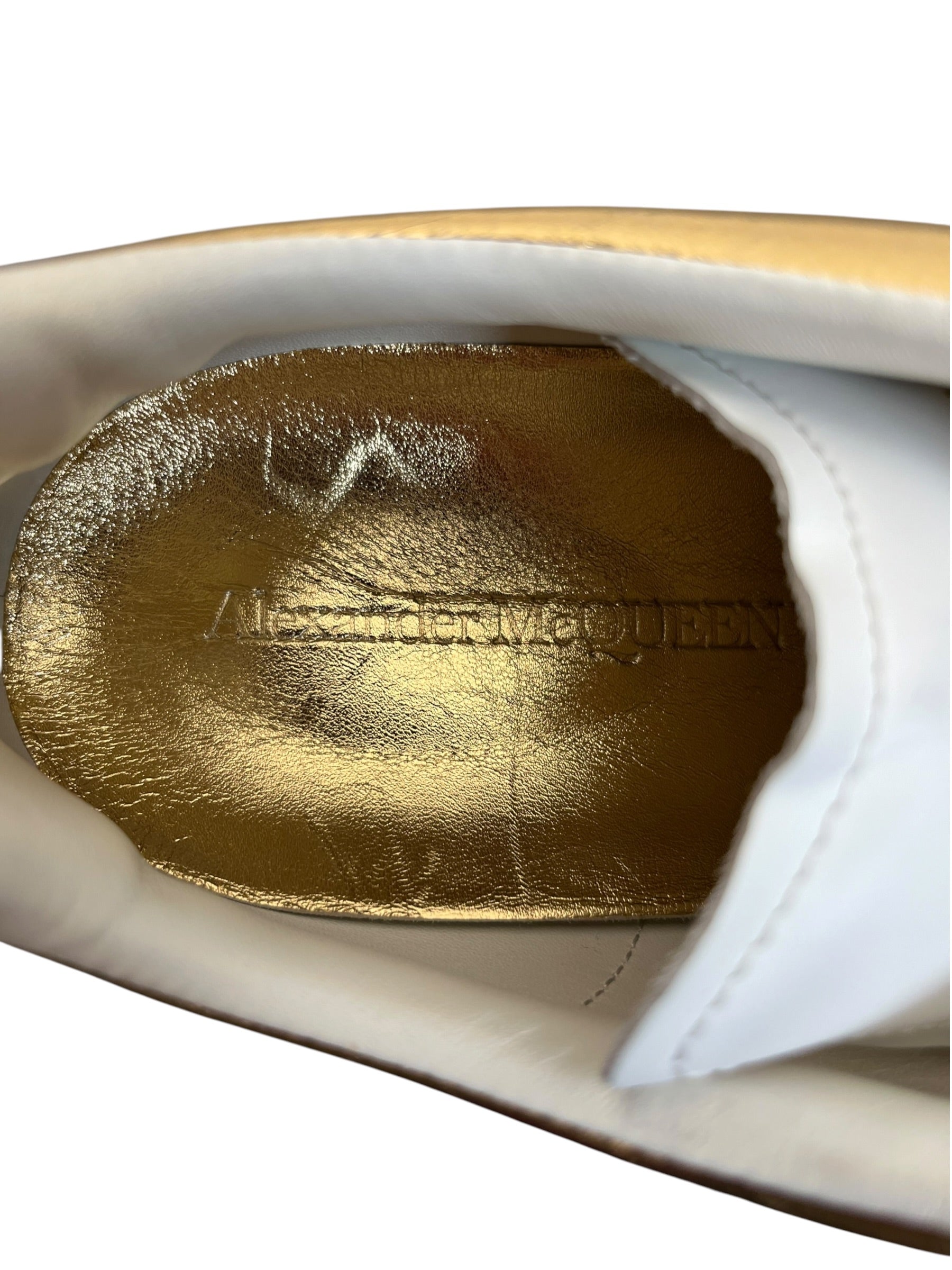 Alexander McQueen/Low-Sneakers/US 10.5/Leather/WHT/larry sneakers white and gold view 3
