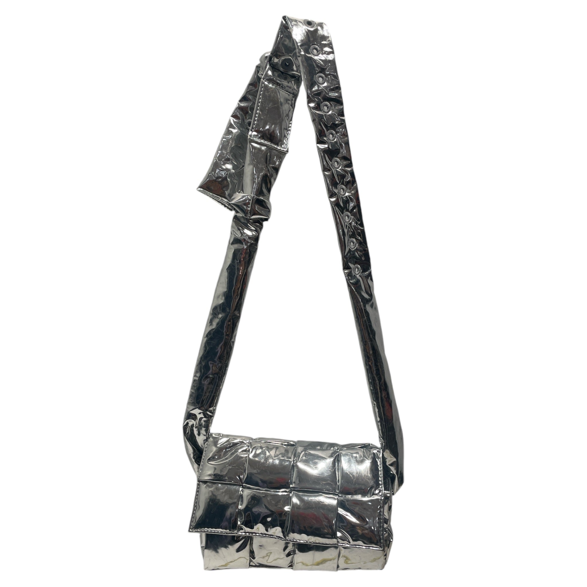 BOTTEGA VENETA/Bag/Leather/SLV/Cassette silver bag view 1