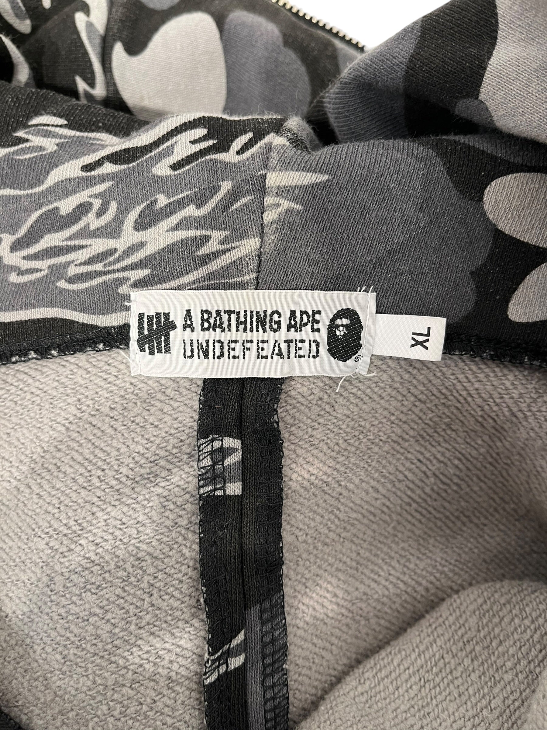 A BATHING APE/UNDEFEATED/Hoodie/XL/Camouflage/Cotton/GRY/full zip velcro patches view 3
