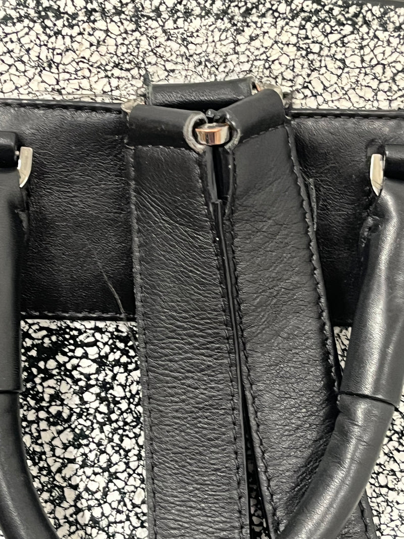 Alexander Wang/Backpack/M/Leather/WHT/PAINT CRACKING ALL OVER