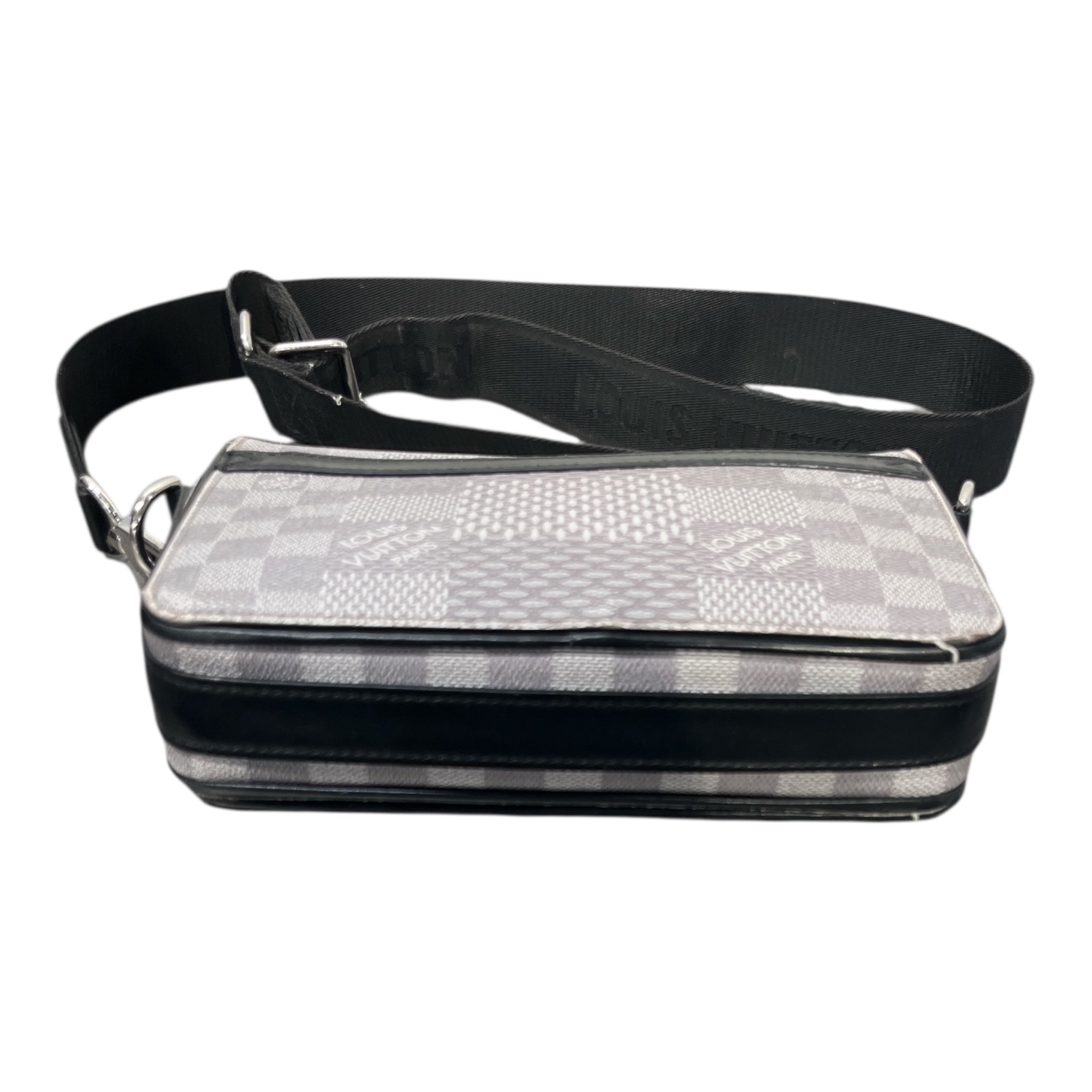LOUIS VUITTON/Cross Body Bag/Monogram/Leather/GRY/DAMIER GRAPHITE MESSANGER view 3