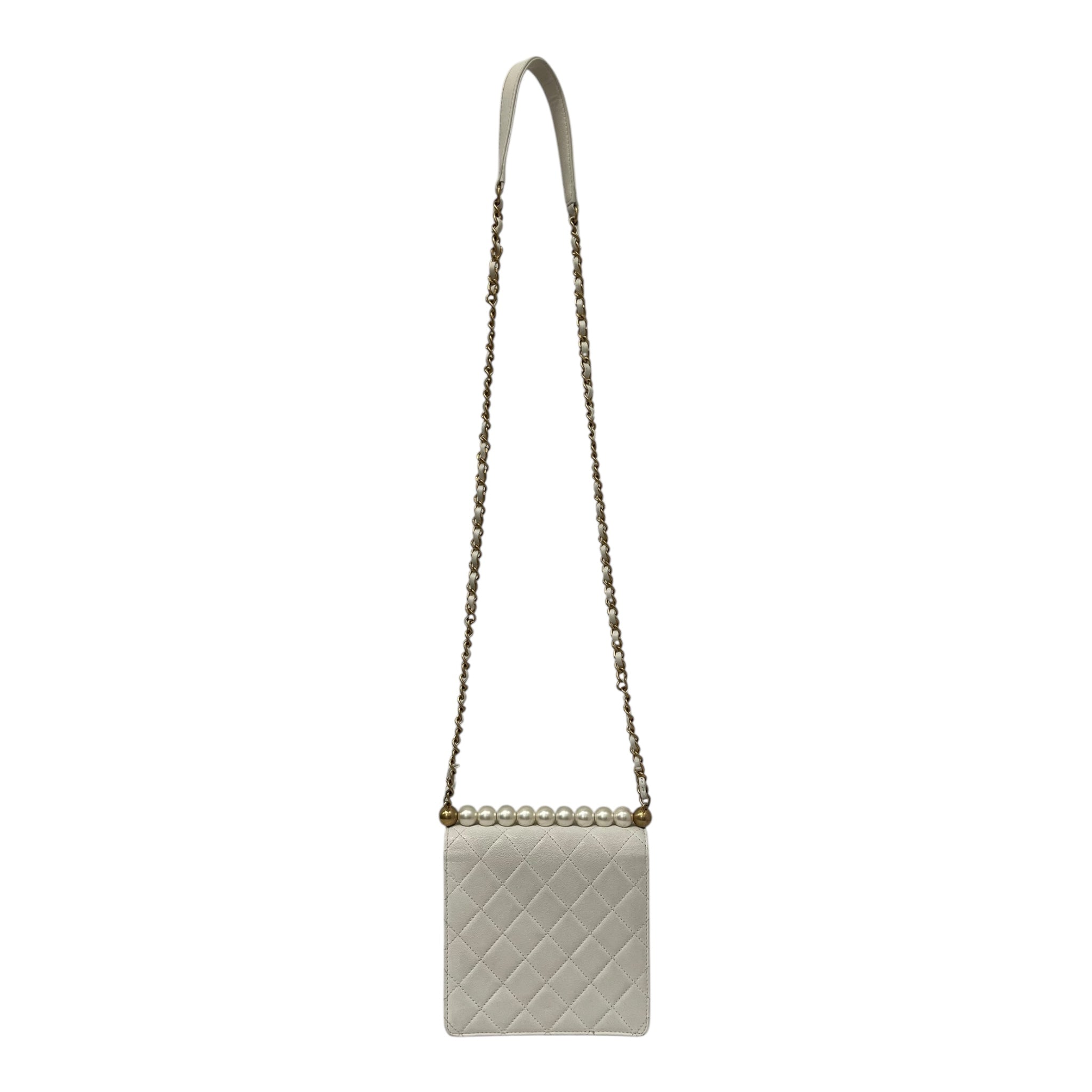 CHANEL/Cross Body Bag/Leather/WHT/QULTD VRTCL PEARLS FLP 2782670 view 2