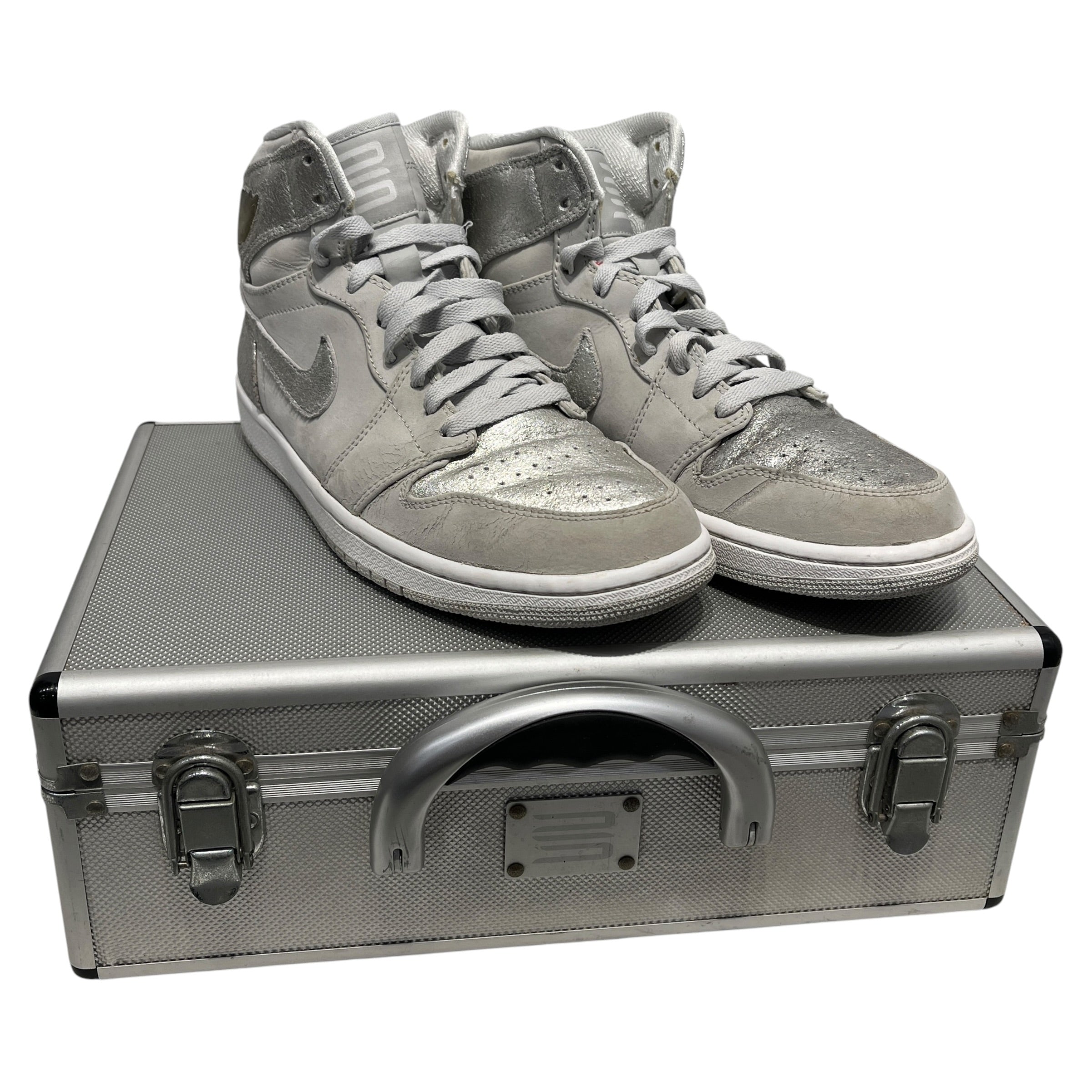 NIKE/Hi-Sneakers/US 9/SLV/AJ1 RETRO SILVER 25TH ANNI view 1